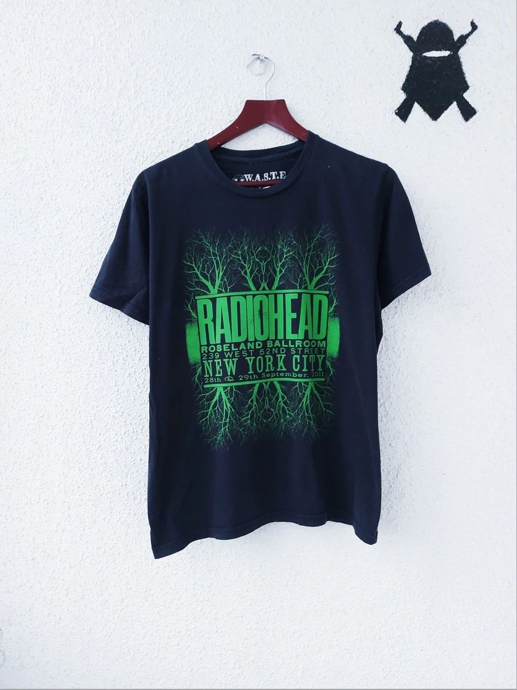 Vintage Radiohead Rock Tee T Shirt M Medium Hoodie, Sweatshirt | FlexRushtees.com