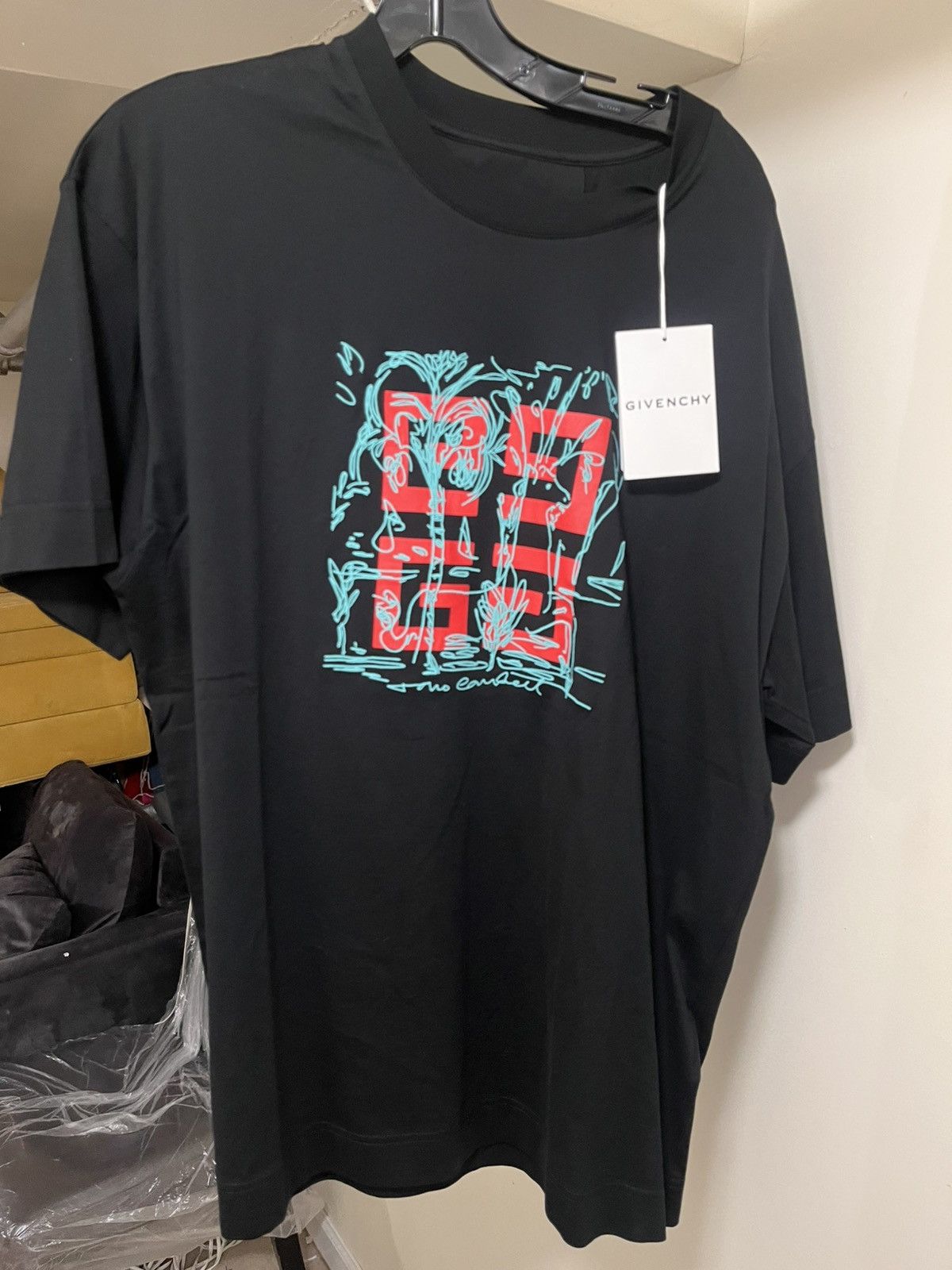 Givenchy Logo T Shirt Sz Xl Hoodie, Sweatshirt | FlexRushtees.com