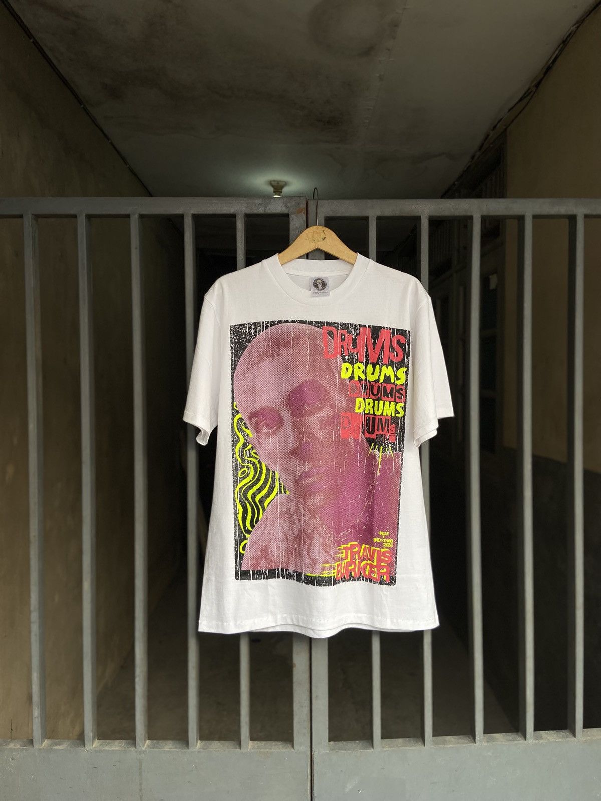 Vintage Travis Barker Blink 182 Bootlegtees T-Shirts, Hoodie, Sweatshirt | FlexRushtees.com