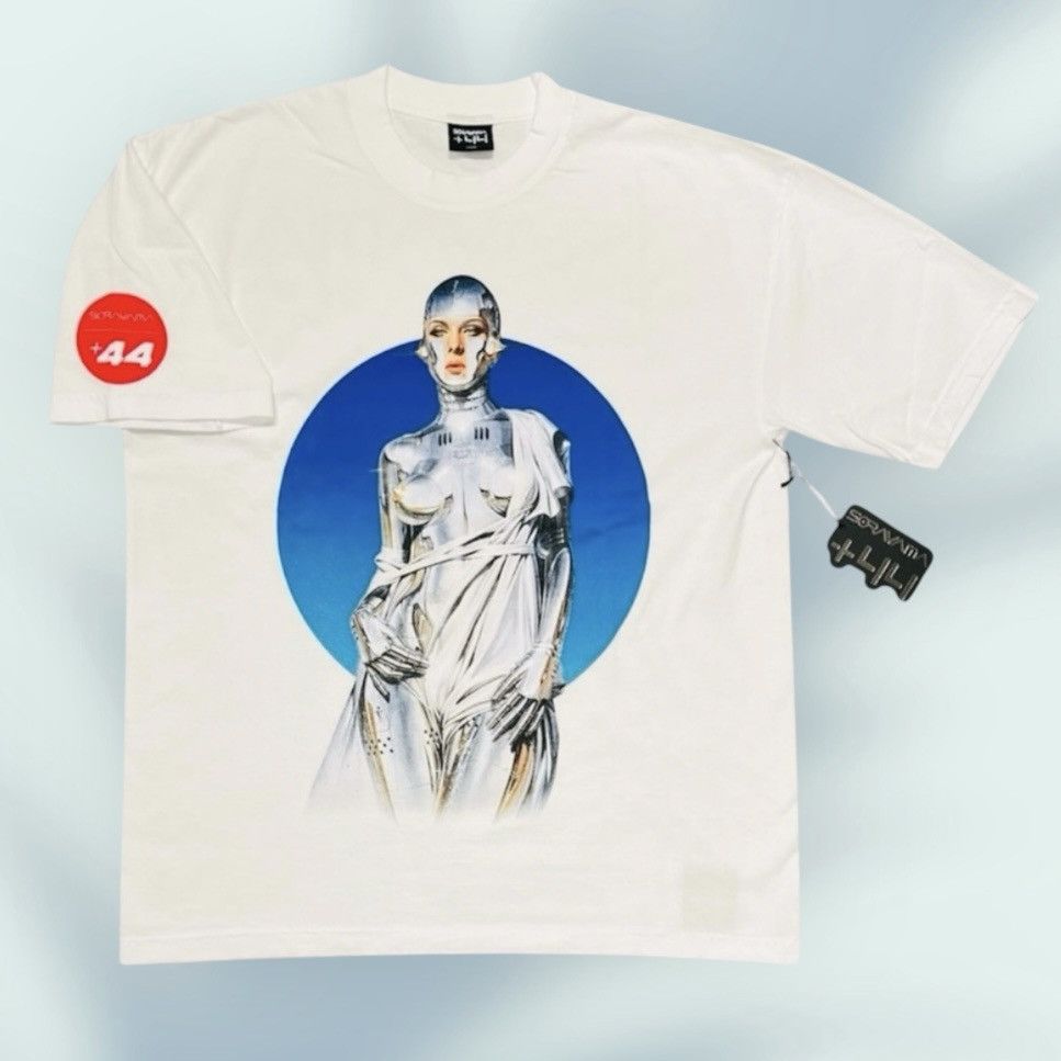 Lewis Hamilton F1 Chrome T Shirt White Hoodie, Sweatshirt | FlexRushtees.com