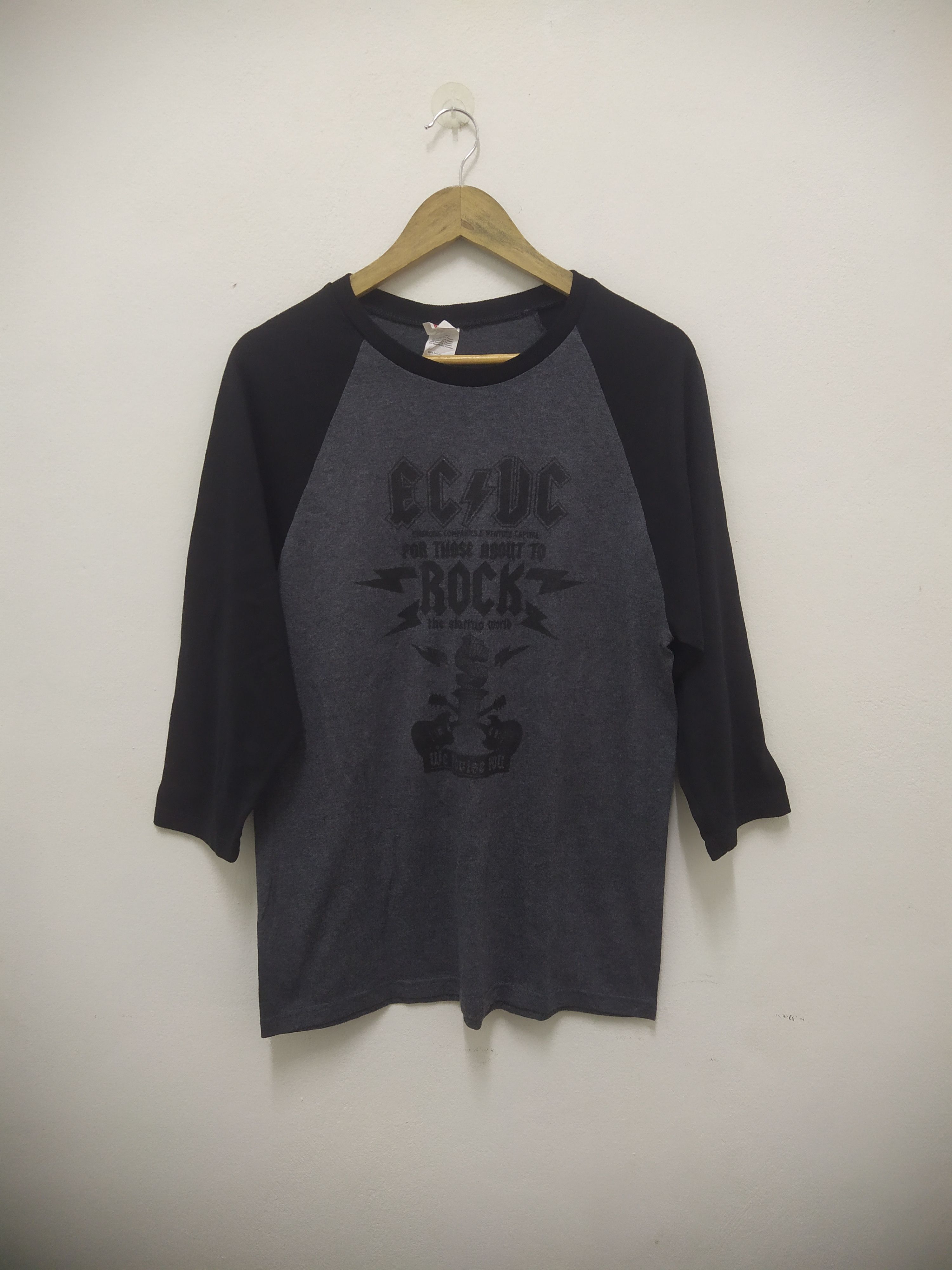 Anvil Ec Dc Black Grey 3q Sleeve Baseball Tee Tour Dates Graphic Hoodie, Sweatshirt | FlexRushtees.com