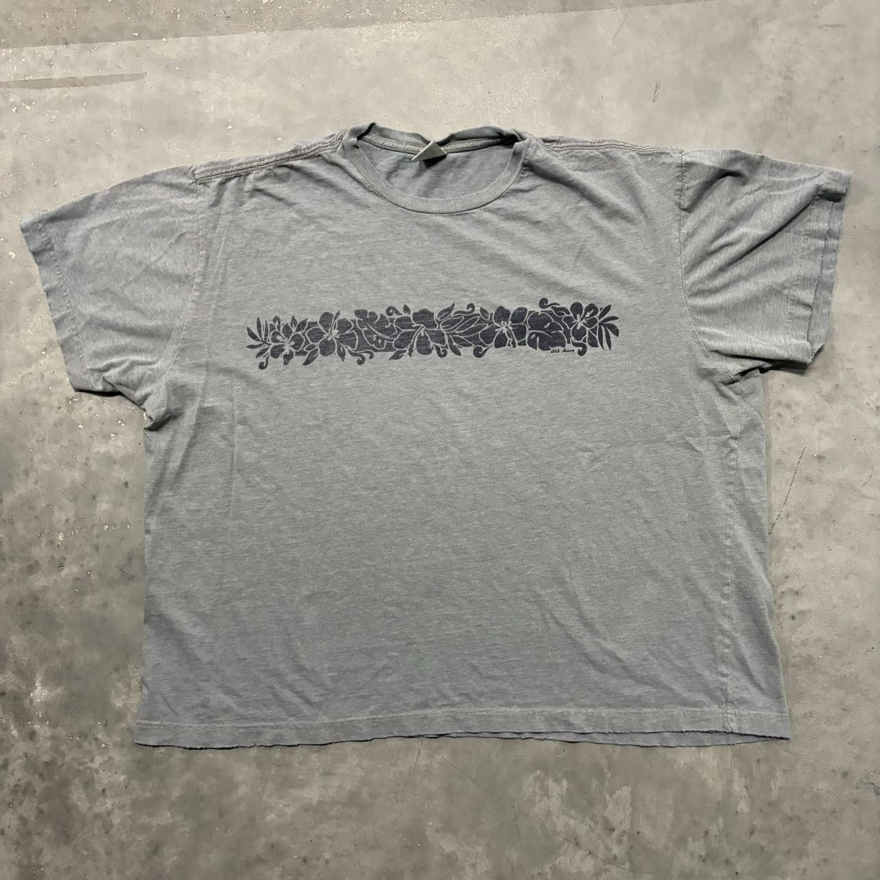 Crazy Vintage Y2k 2000s Sunfaded Distressed Old Navy Surf Summer Graphic Tee Hoodie, Sweatshirt | FlexRushtees.com