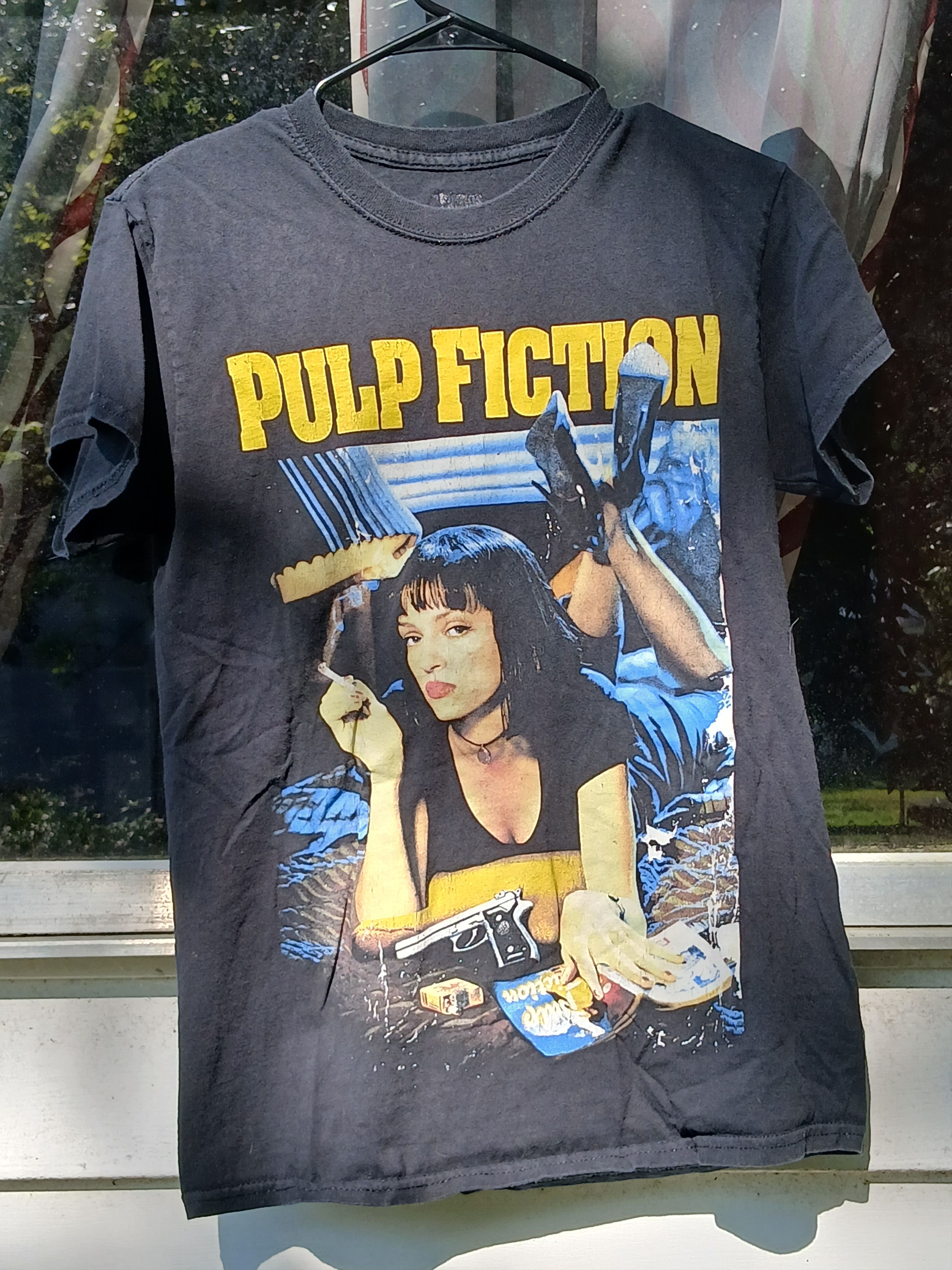 Hot Topic Pulp Fiction Graphic T Shirt
