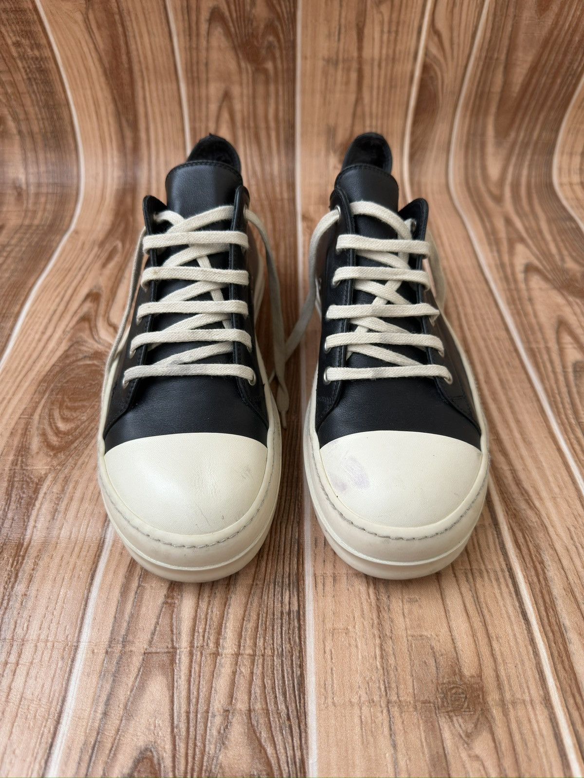 Rick Owens Drkshdw S S 17 Black Milk Mainline Ramones Sneaks T-Shirts, Hoodie, Sweatshirt | AU16VibeMintTees.com