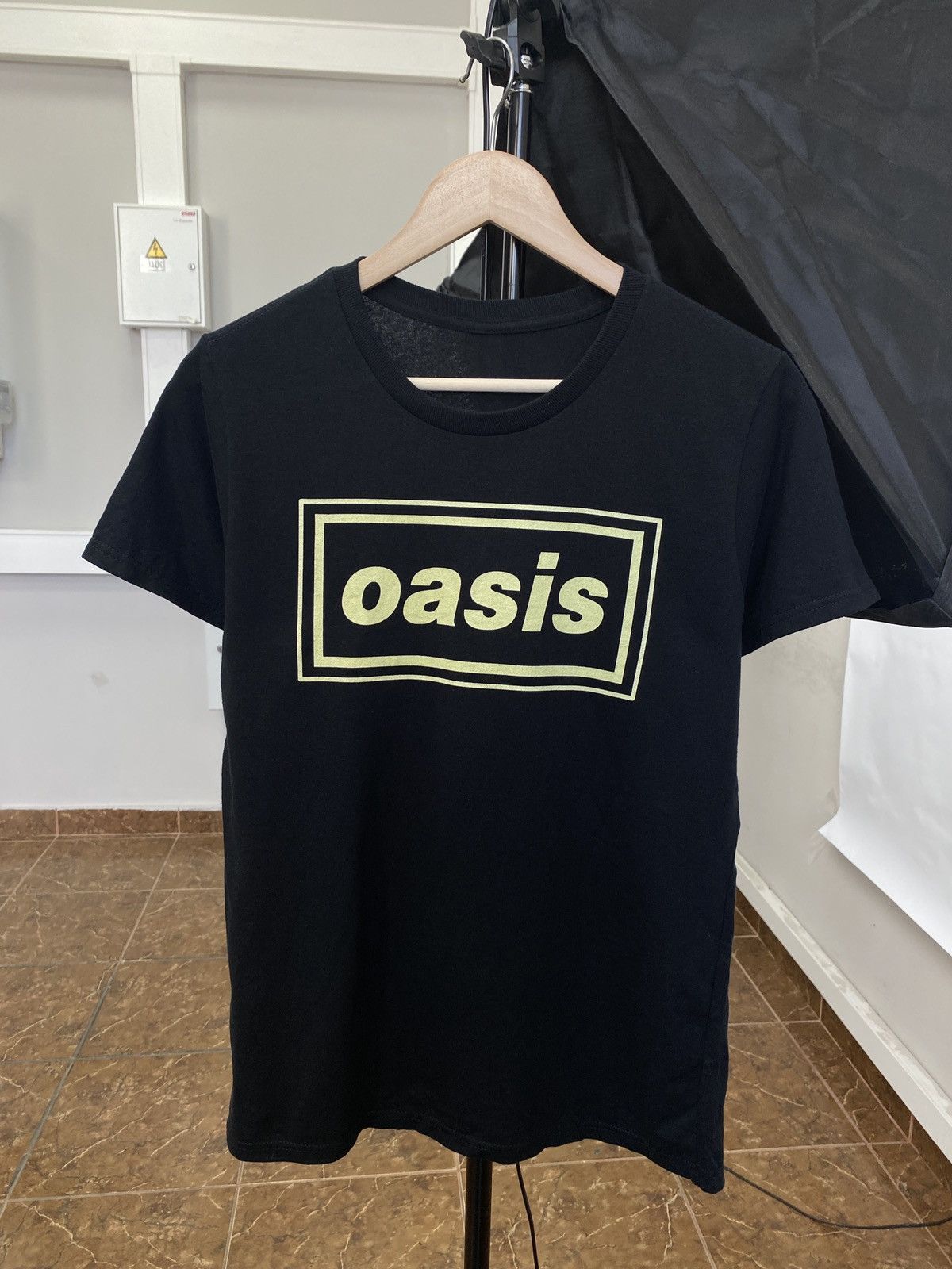 Band Tees Vintage Y2k Oasis Britpop T Shirt Rare Liam Gallagher Hoodie, Sweatshirt | FlexRushtees.com