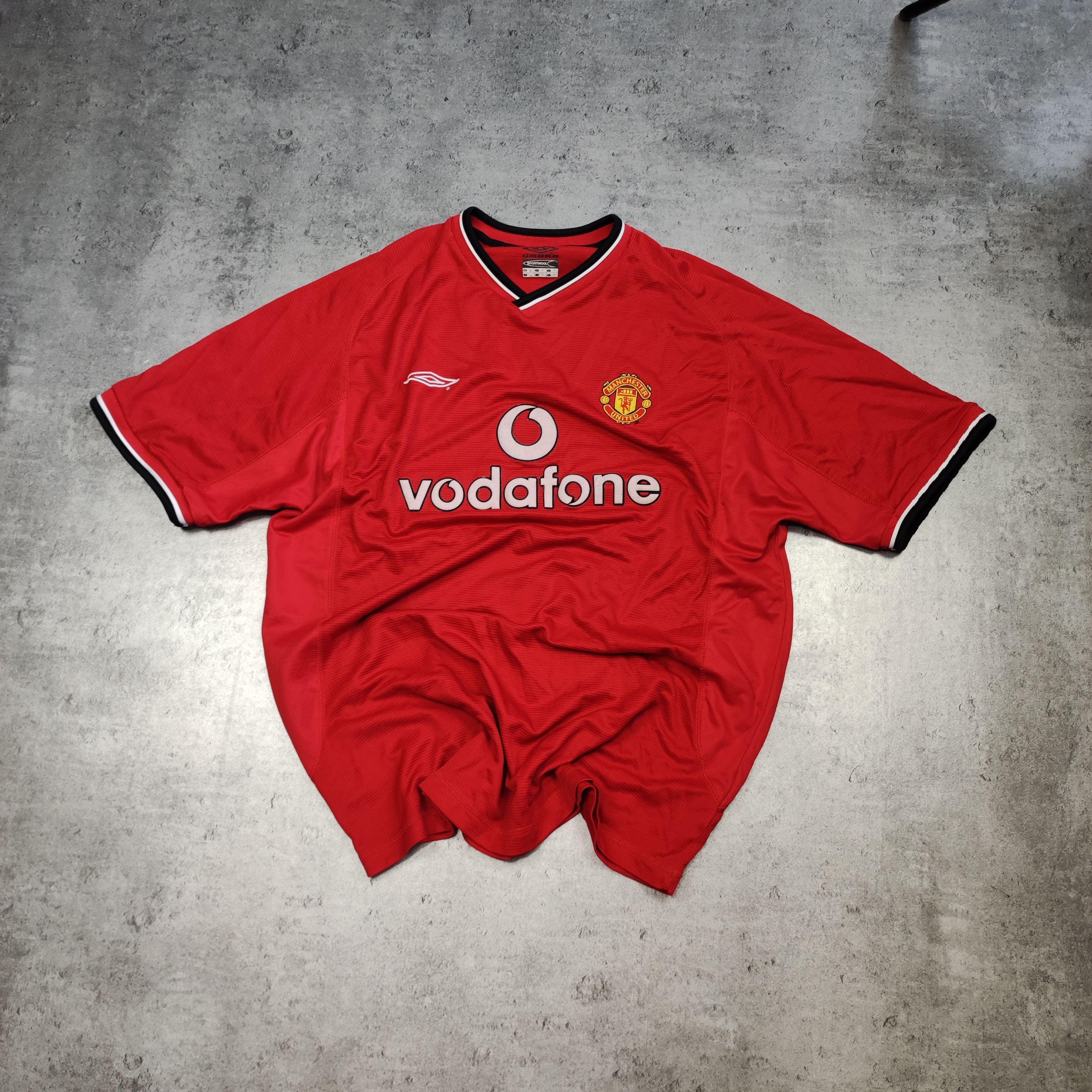Umbro 2000 Home Football Jersey T-Shirts, Hoodie, Sweatshirt | FlexRushtees.com