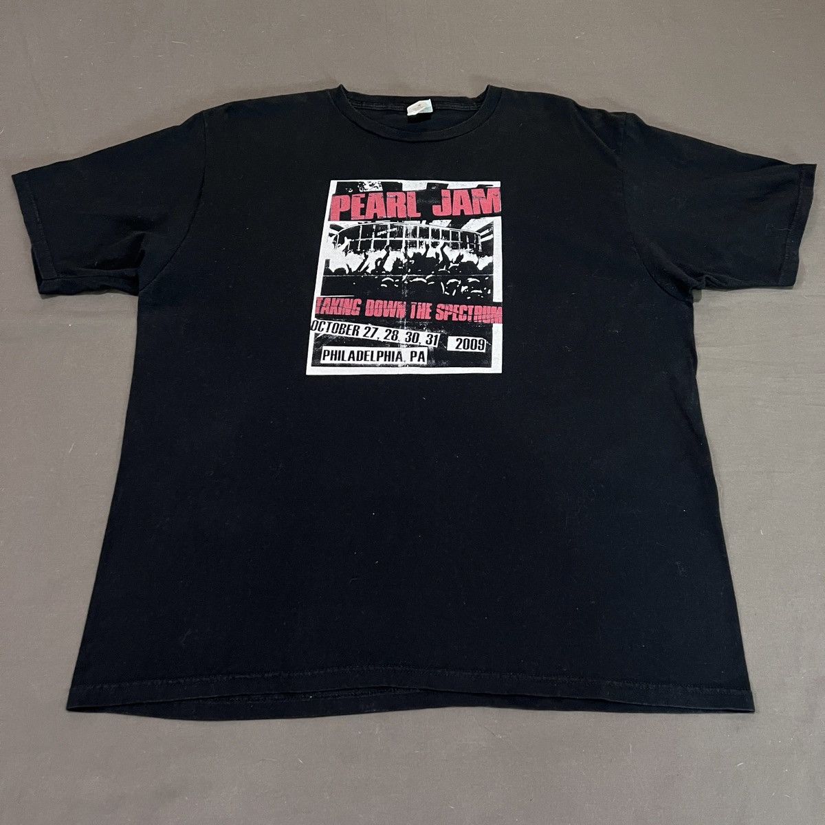 Band Tees Vintage Y2k Pearl Jam Taking Down The Spectrum Tour Tee 2xl Hoodie, Sweatshirt | FlexRushtees.com