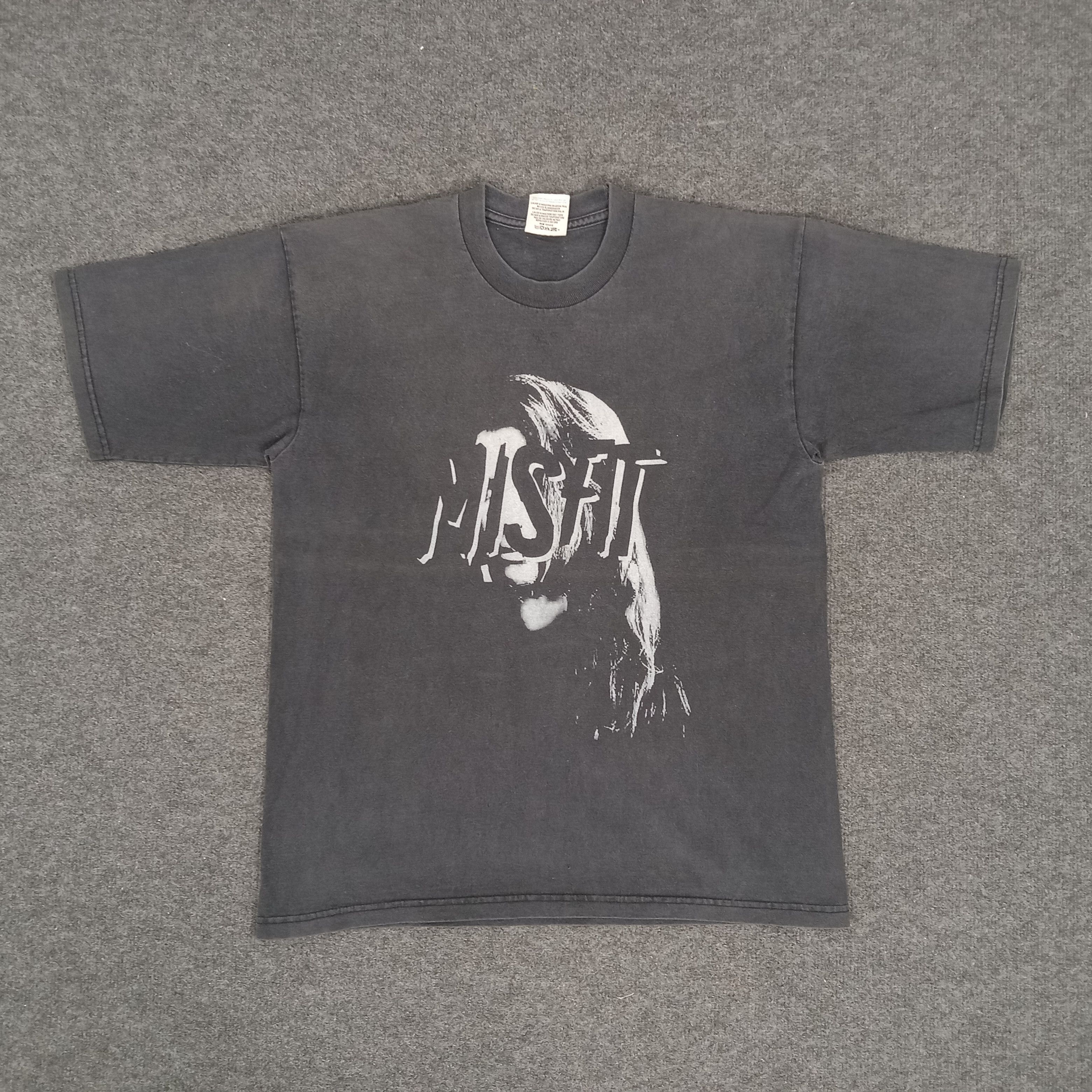 Misfits X Vintage Misfit American Punk Rock Band Tshirt Hoodie, Sweatshirt | FlexRushtees.com