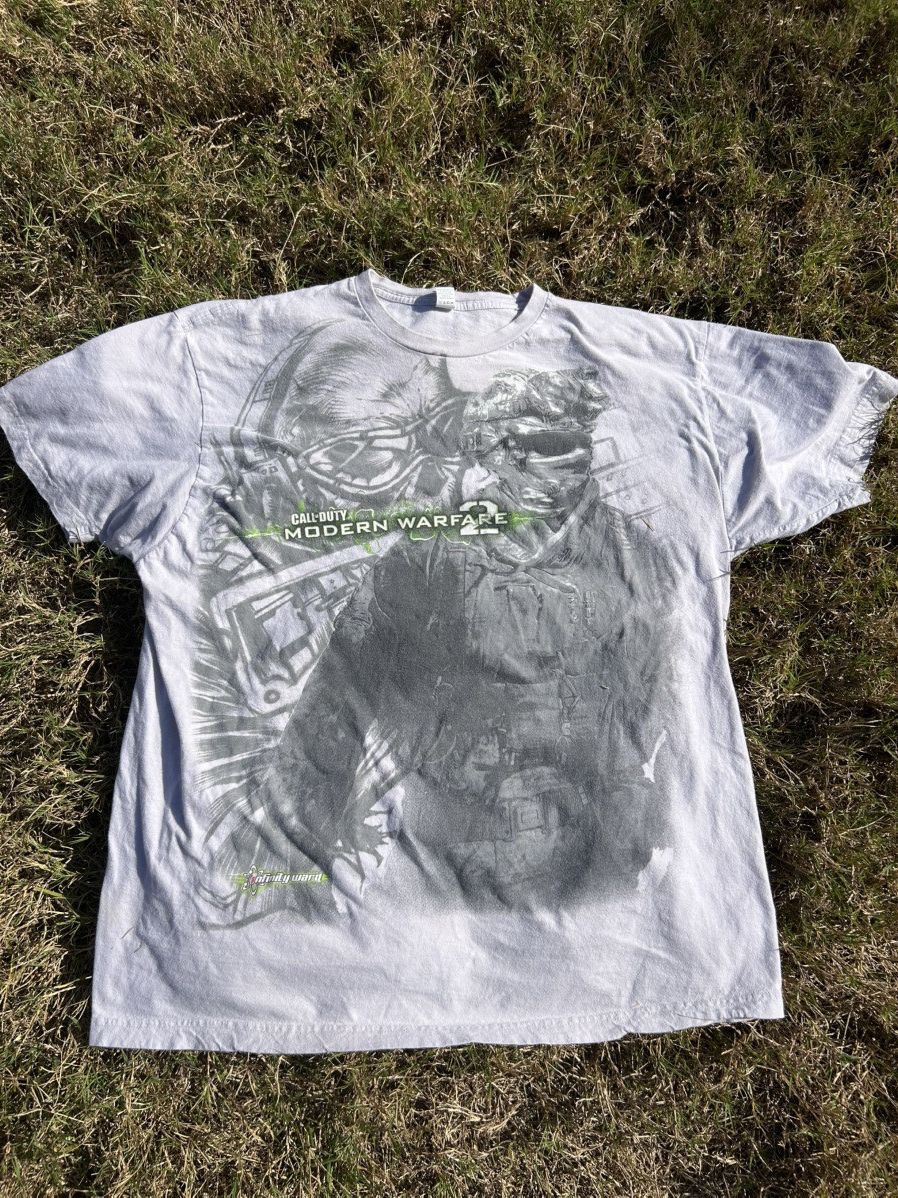 Other Rare Vintage Y2k Call Of Duty Modern Warfare 2 Aop Tee