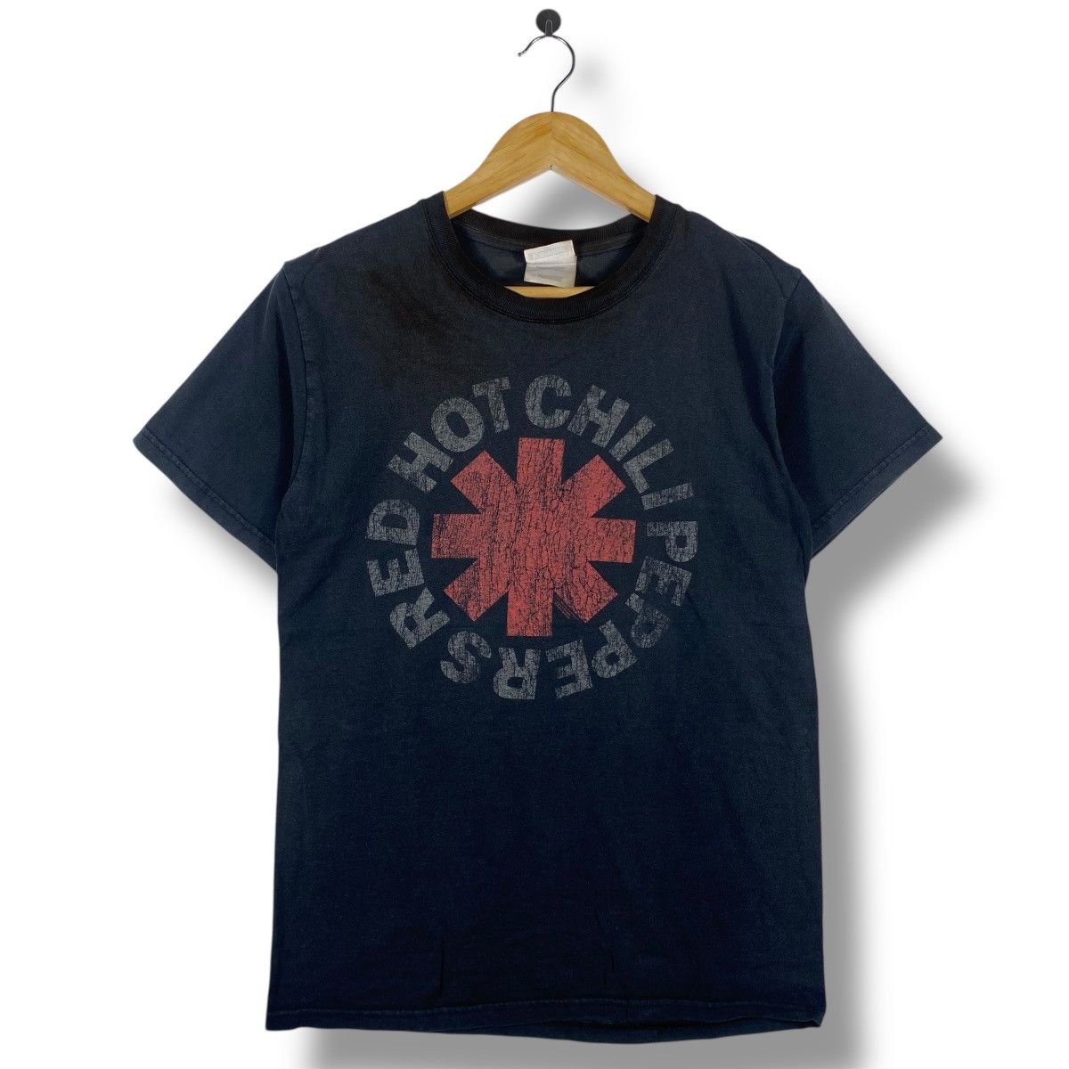 Band Tees Vintage 00 S Red Hot Chili Peppers Band Tee Shirt Hoodie, Sweatshirt | FlexRushtees.com