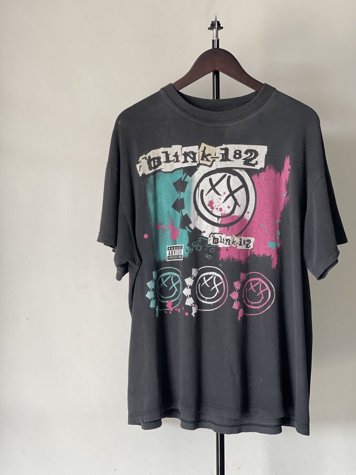 Vintage Blink 182 Untitled Europe Tour 2004 T-Shirts, Hoodie, Sweatshirt | FlexRushtees.com