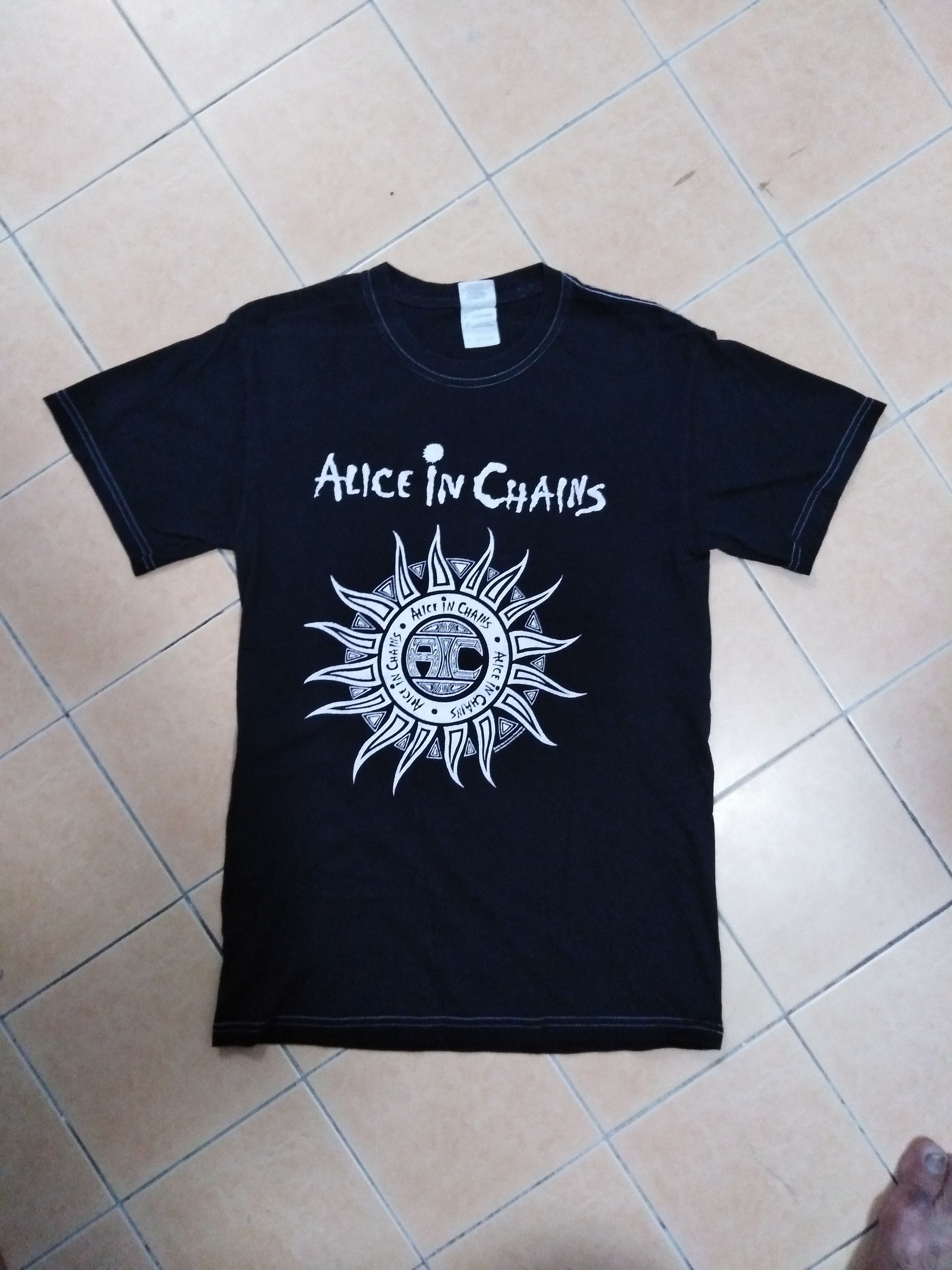 Vintage Y2k Alice In Chains Shirt Hoodie, Sweatshirt | FlexRushtees.com