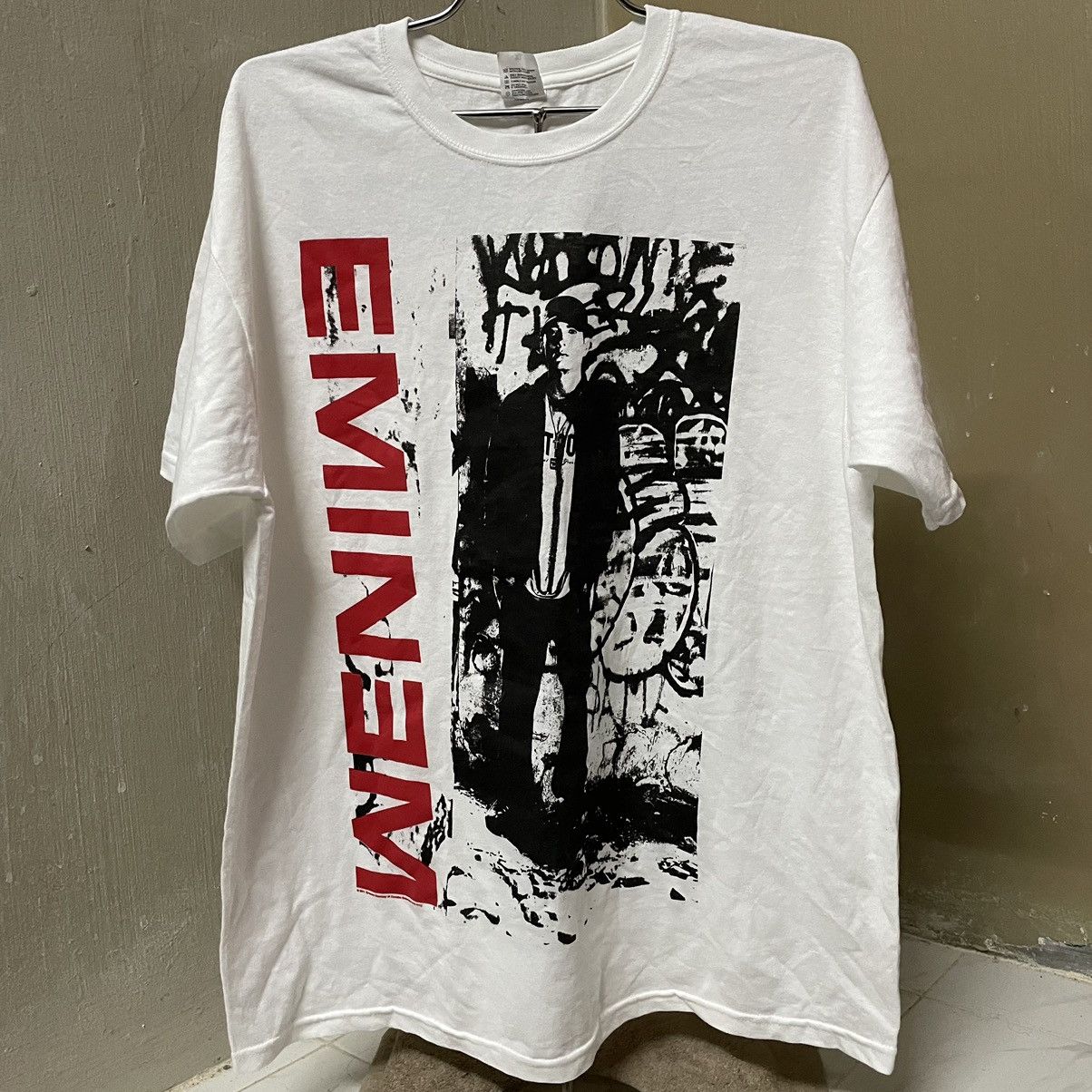 Rap Tees 2011 Eminem Lollapalooza T Shirt Hoodie, Sweatshirt | FlexRushtees.com