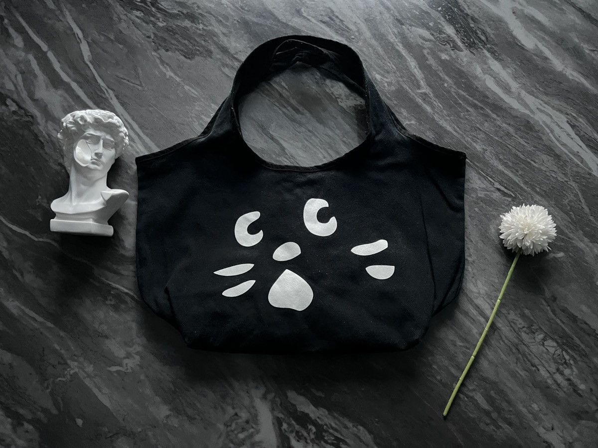 Net Ne Net Cat Nya Hand Bag T-Shirts, Hoodie, Sweatshirt | AU16VibeMintTees.com