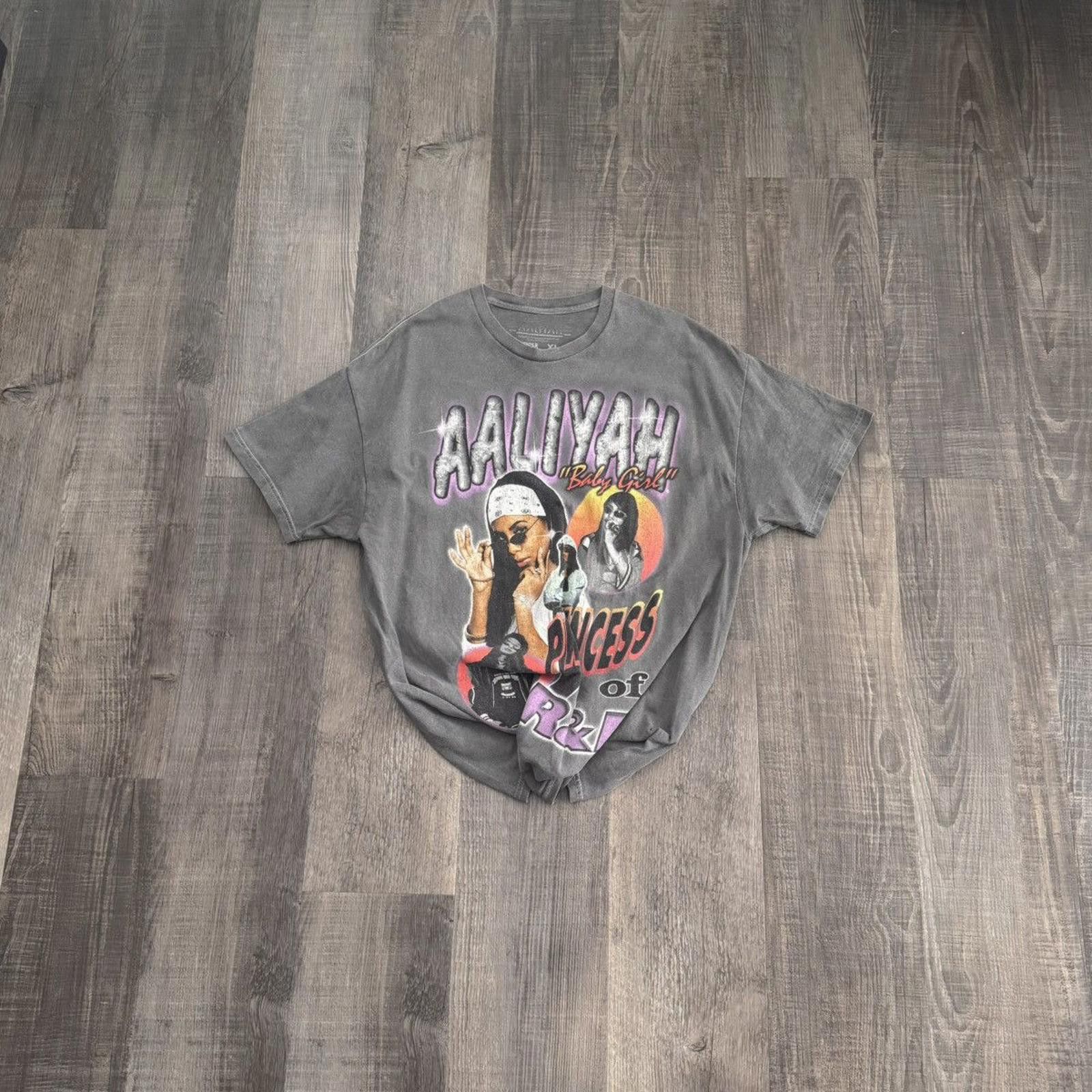 Tees Band Tee Vntg Aaliyah Tee Xl Hoodie, Sweatshirt | FlexRushtees.com