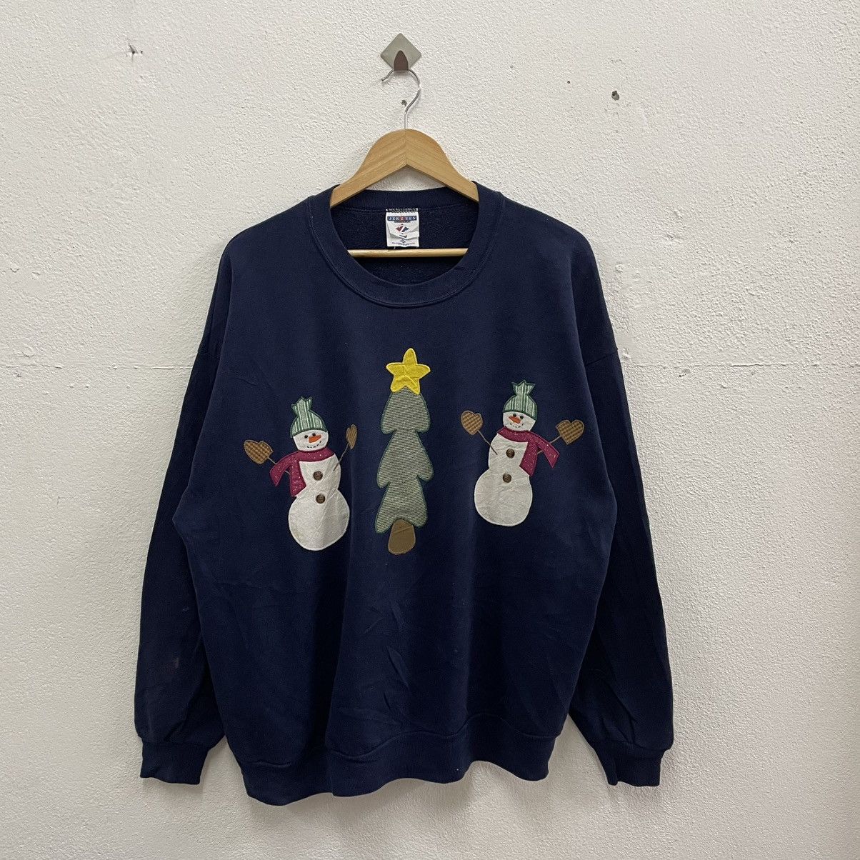 Vintage Jerzees Graphic Of Christmas Logo Sweatshirts