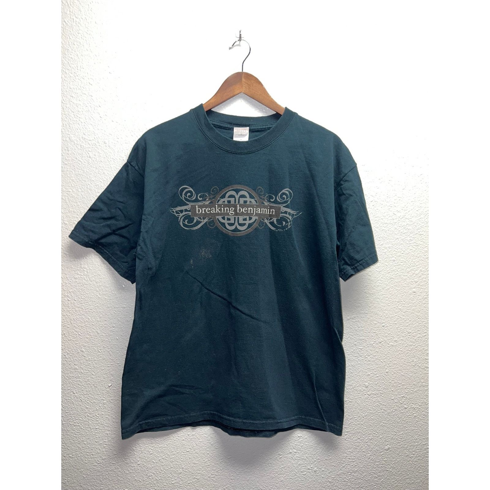 Gildan Vintage Breaking Benjamin Phobia Tour Shirt 2006 Black Tee L Hoodie, Sweatshirt | FlexRushtees.com