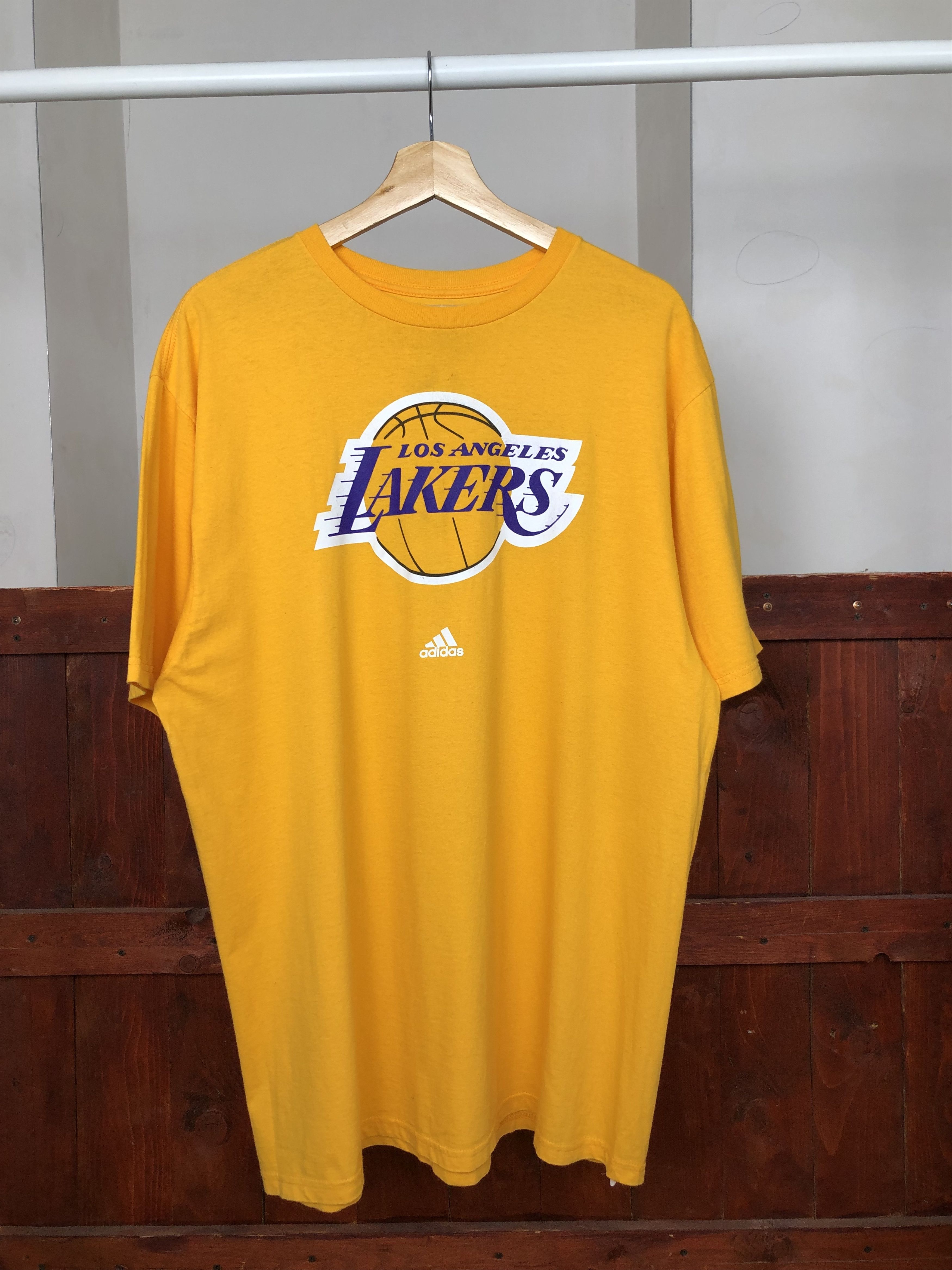 Nba Adidas Los Angeles Lakers Yellow T Shirt Size Xl Printed Tee