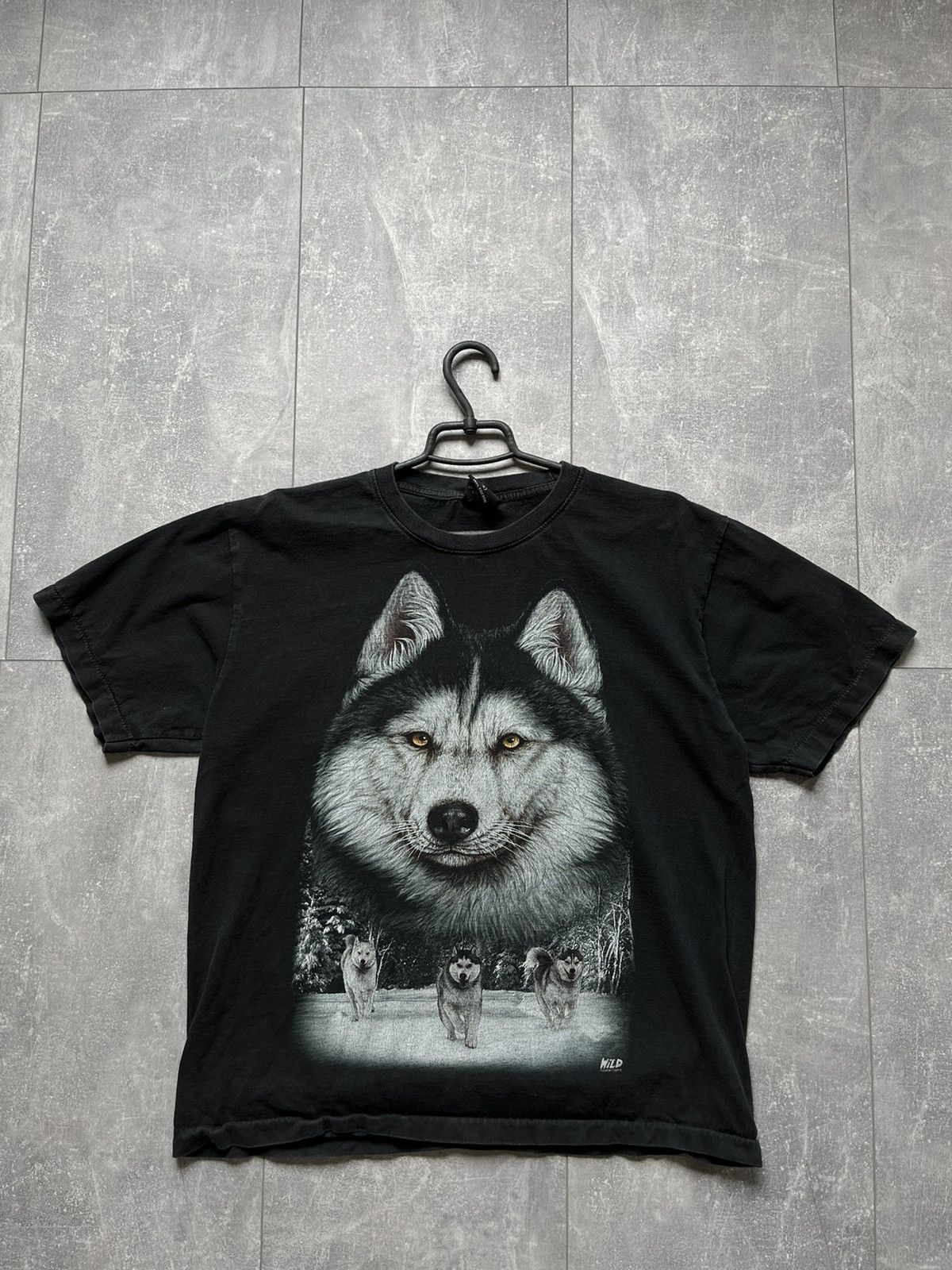 Vintage Wolf Streetwear Animal Tee Size L Hoodie, Sweatshirt | FlexRushtees.com