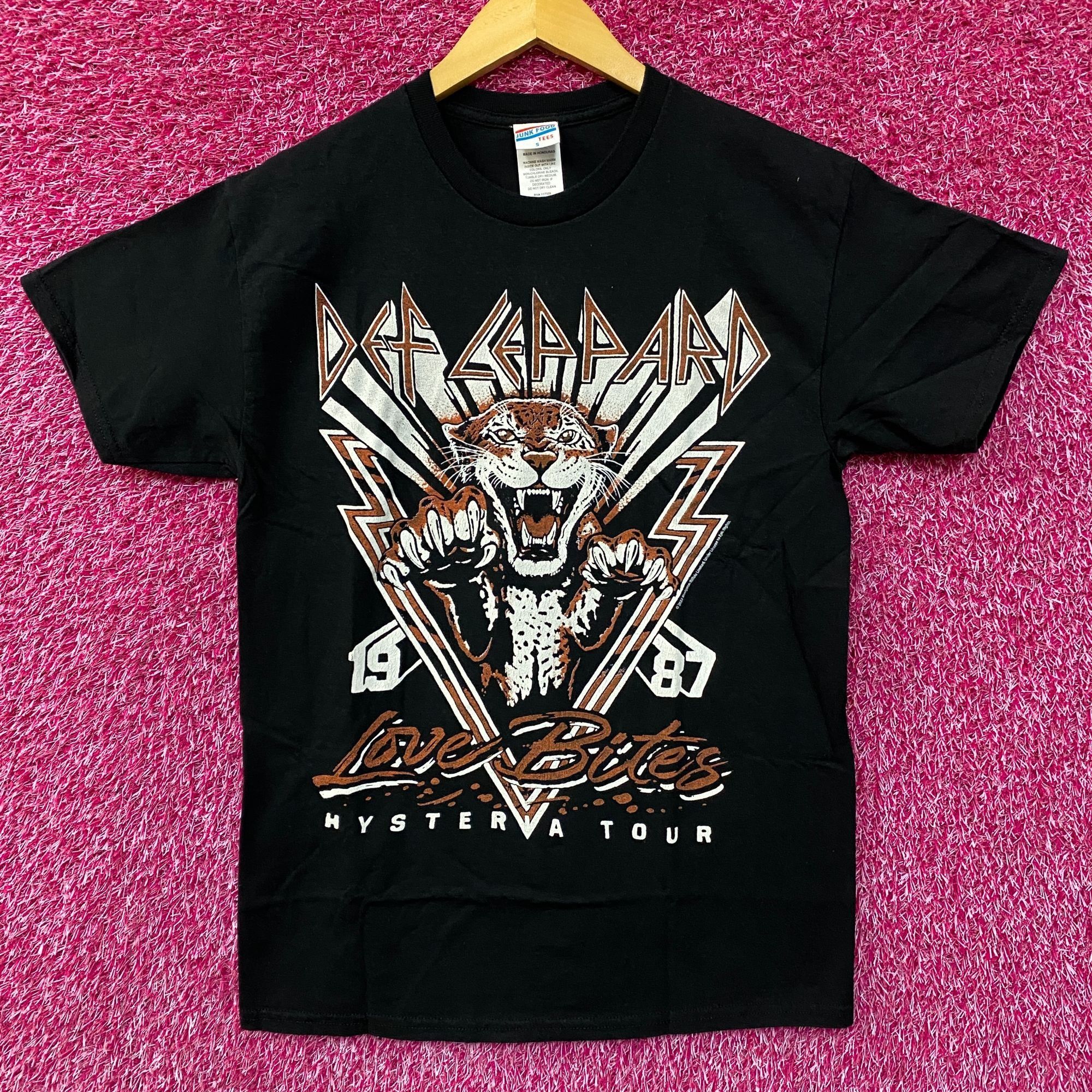 Junk Food Def Leppard Love Bites Hysteria Tour 1987 Junk Food T Shirt Hoodie, Sweatshirt | FlexRushtees.com