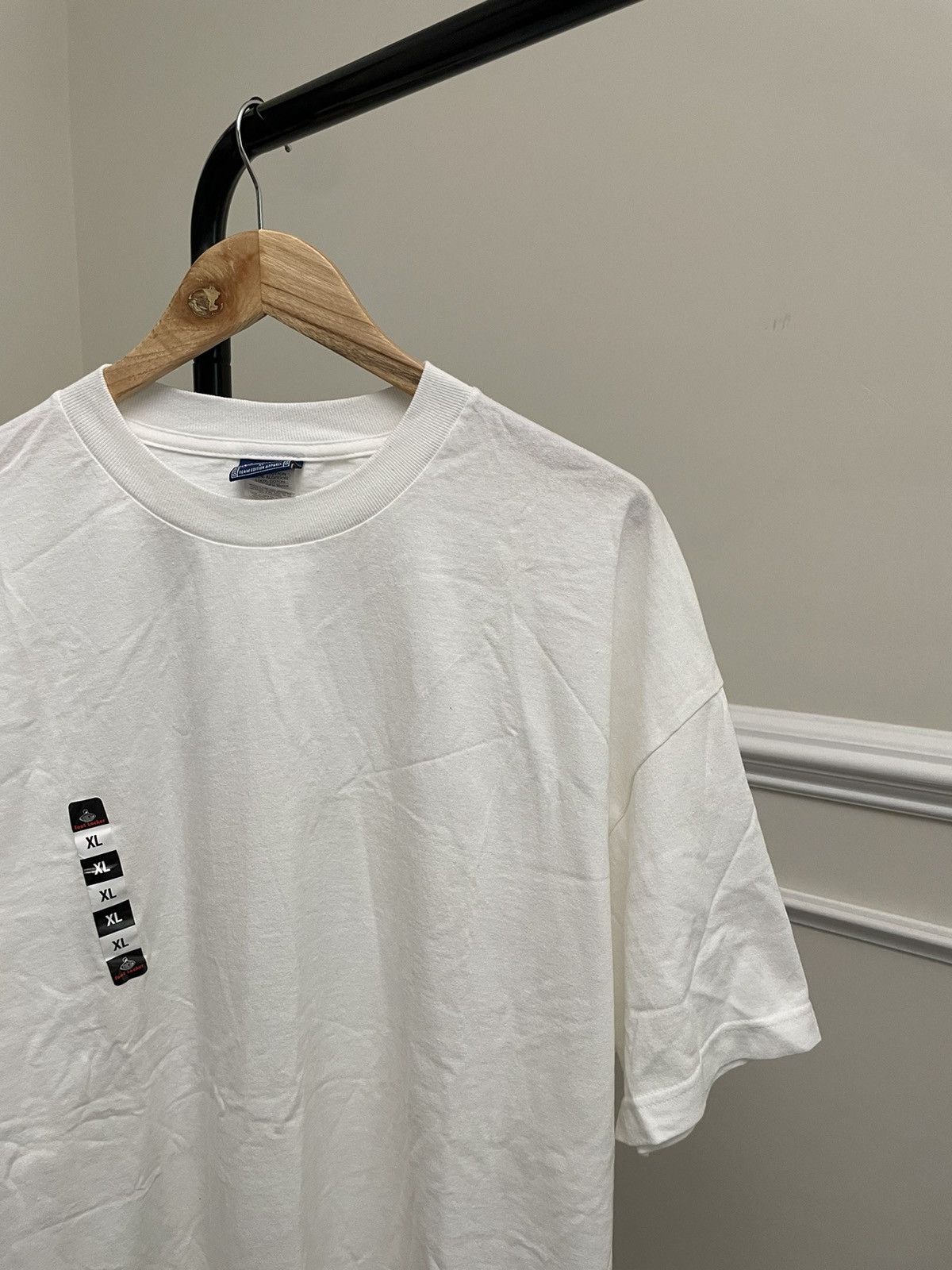 Vintage Y2k White Blank Tee Shirt 2000s Unsoundrags