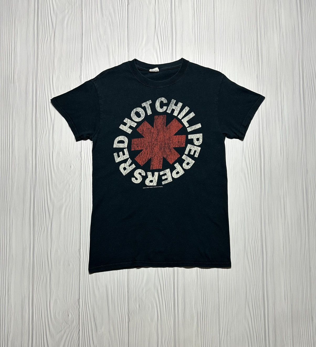 Vintage 2015 Red Hot Chili Peppers Band T Shirt Hoodie, Sweatshirt | FlexRushtees.com