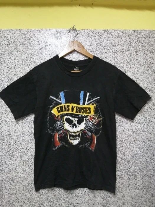 Vintage Gun And Roses Vintage T-Shirts, Hoodie, Sweatshirt | FlexRushtees.com