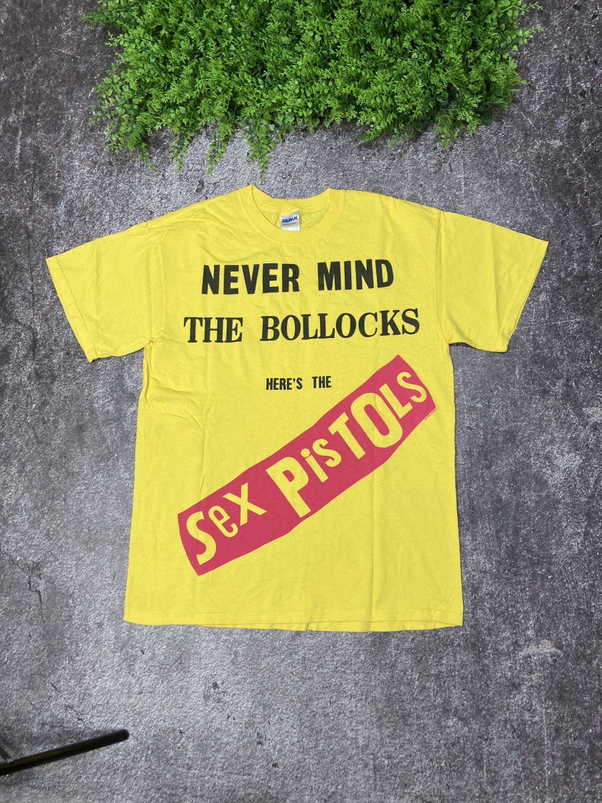 Band Tees Vintage 00s Sex Pistols Never Mind The Bollocks Rock T Shirt Hoodie, Sweatshirt | FlexRushtees.com