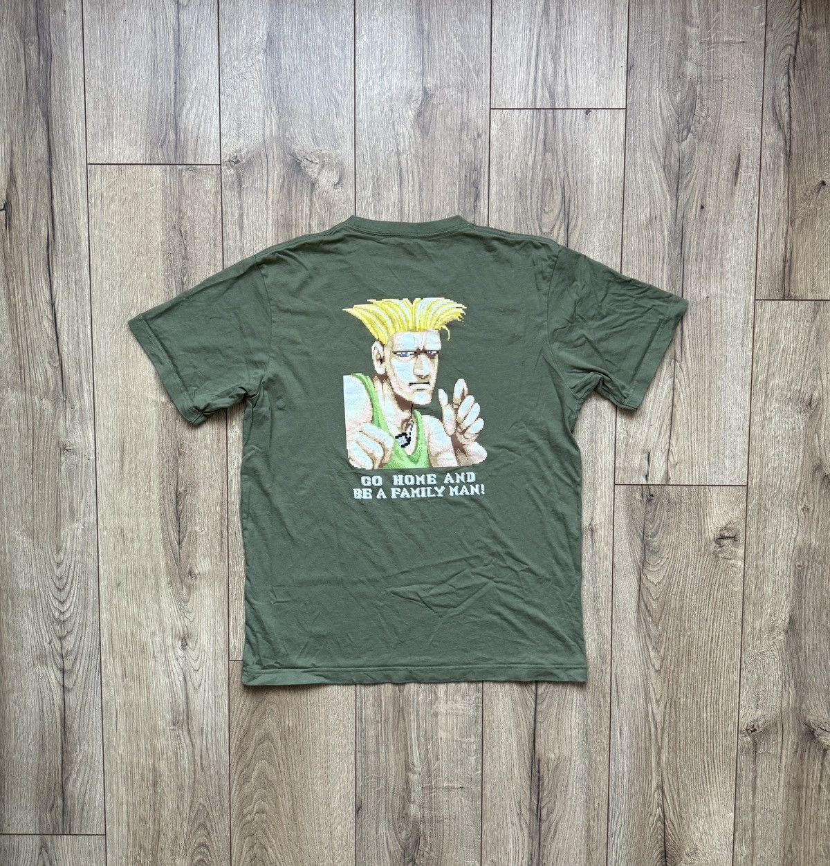 Koszulka Uniqlo Street Fighter Capcom Guile Army