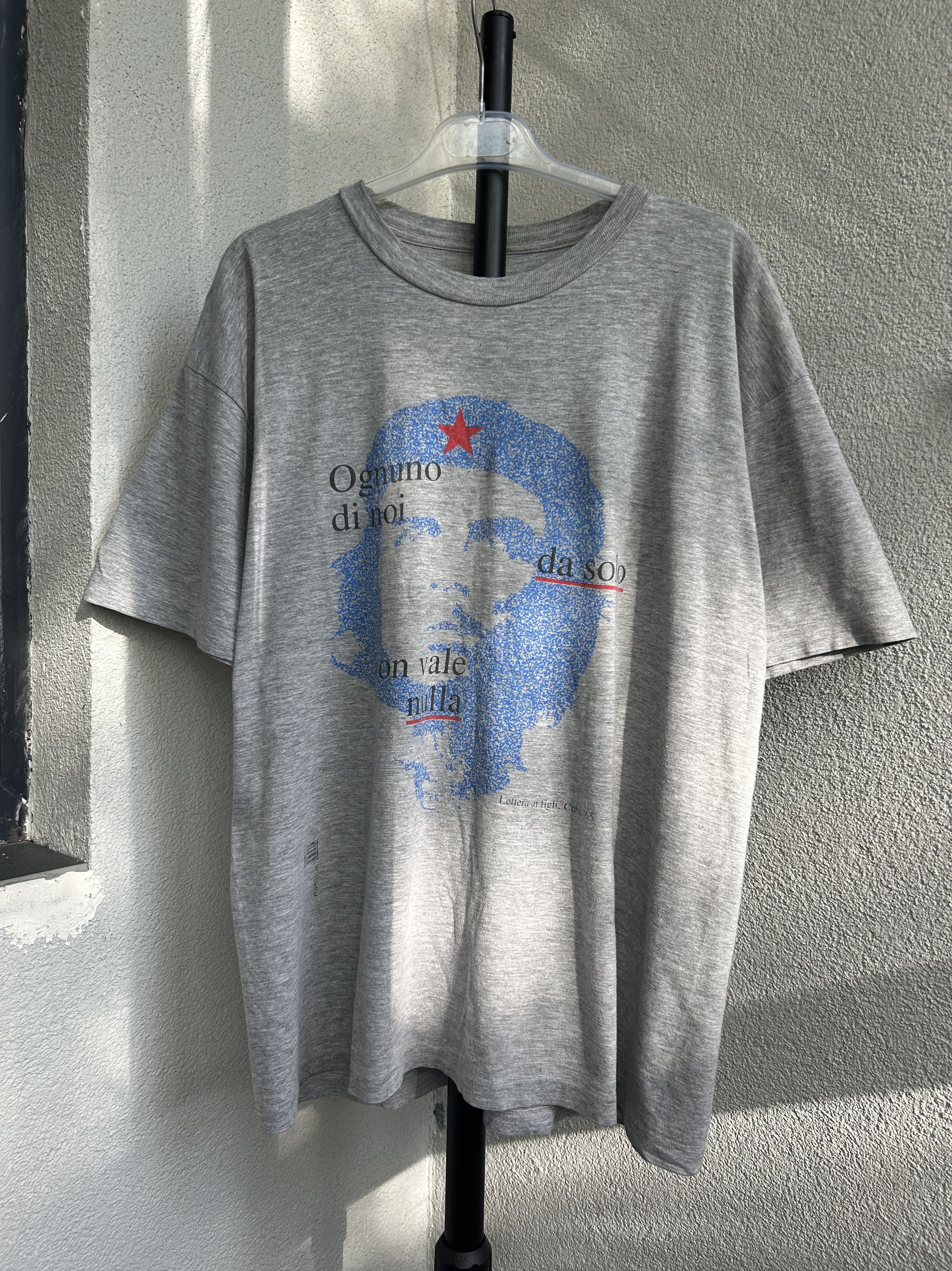 Vintage 90s Che Guevara Murales Art T Shirt Hoodie, Sweatshirt | FlexRushtees.com