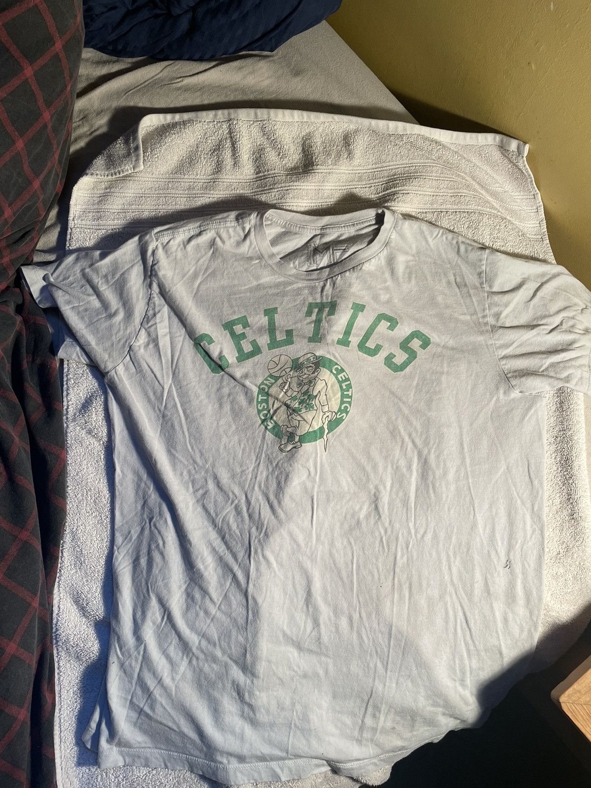Boston Celtics Vintage Logo Tee Hoodie, Sweatshirt | AU16VibeMintTees.com