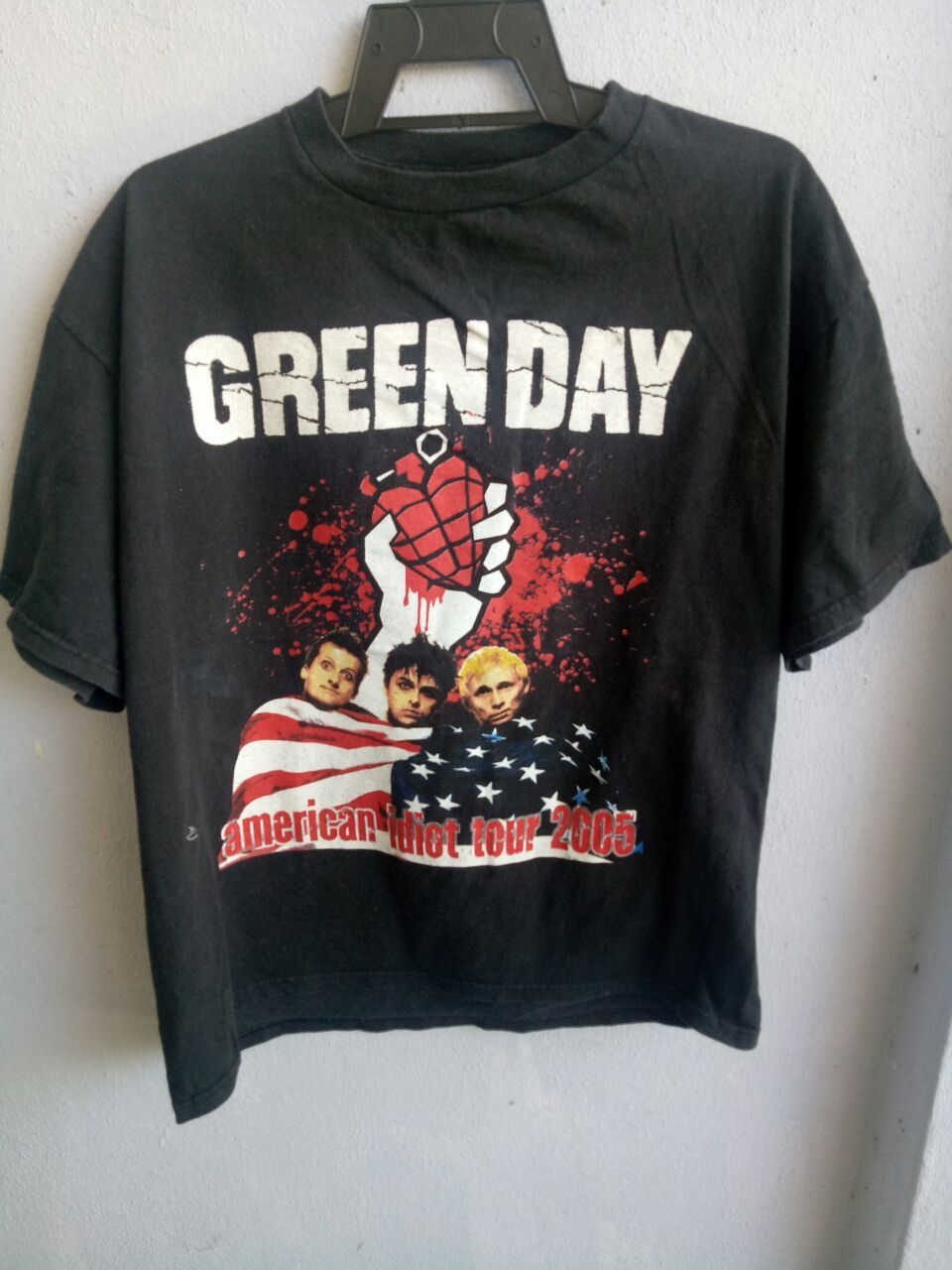 Vintage Green Day America Idiot Tour 2005 Tee Hoodie, Sweatshirt | FlexRushtees.com