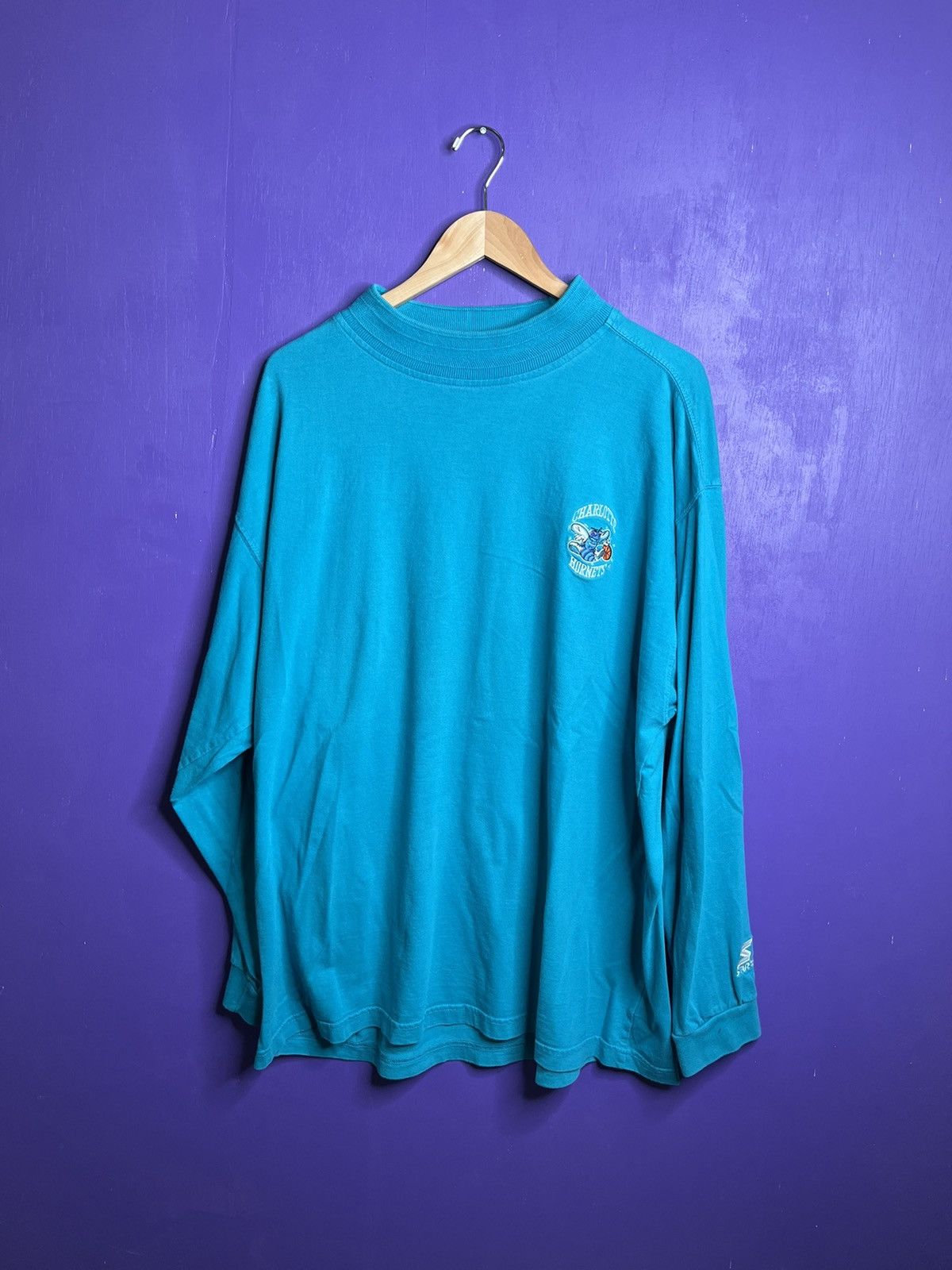 Starter X Vintage Vintage 90s Starter Charlotte Hornets Mockneck T Shirt