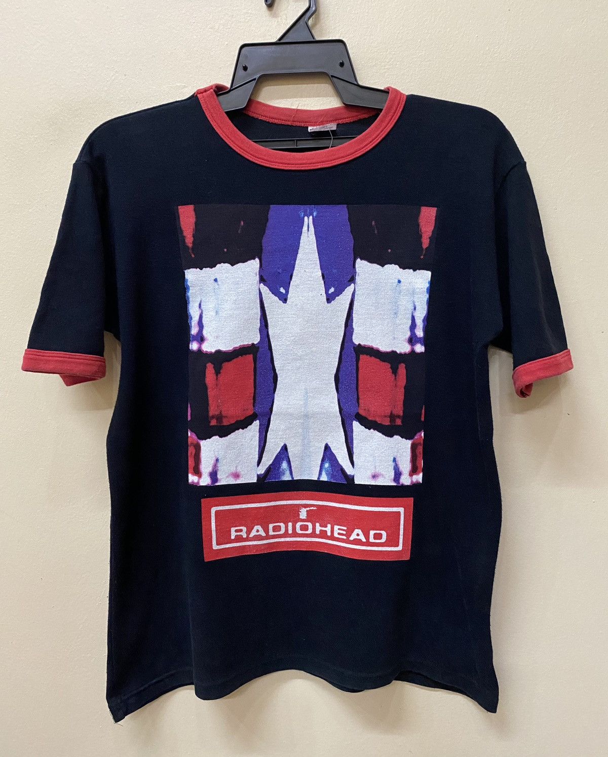 Vintage Radiohead Britpop Indie Shoegaze Band Tshirt Hoodie, Sweatshirt | FlexRushtees.com