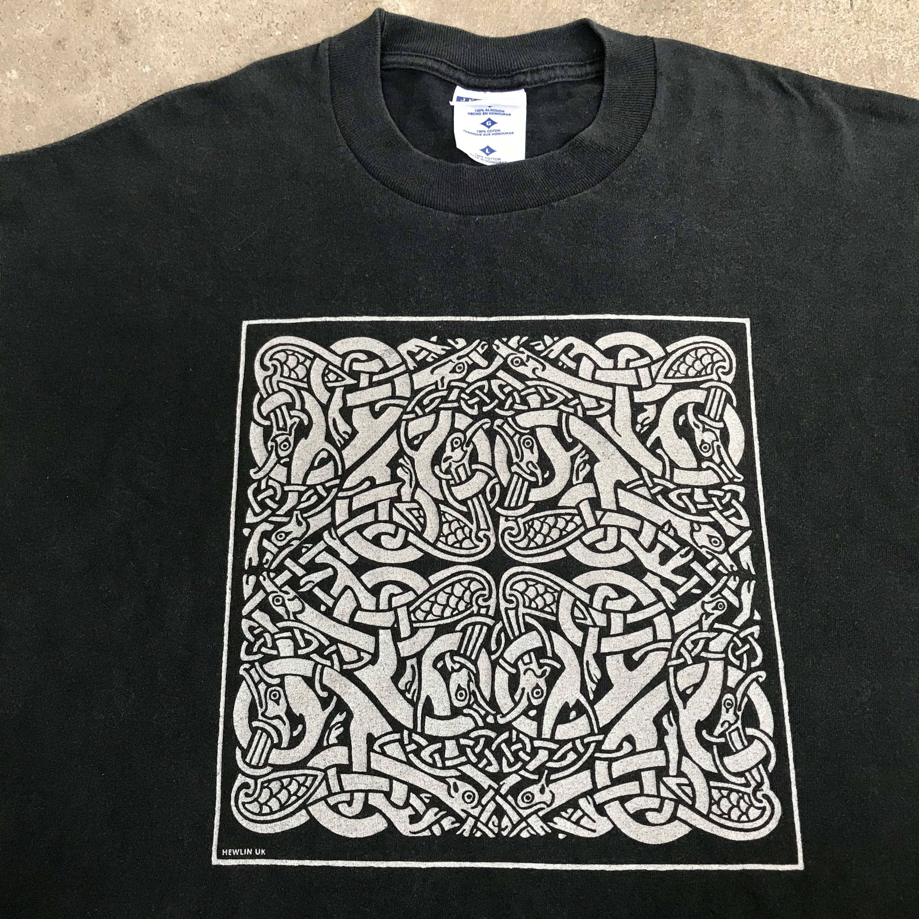 Vintage 90s Art Hewlin Uk Printed Graphics Tee Shirt Hoodie, Sweatshirt | FlexRushtees.com