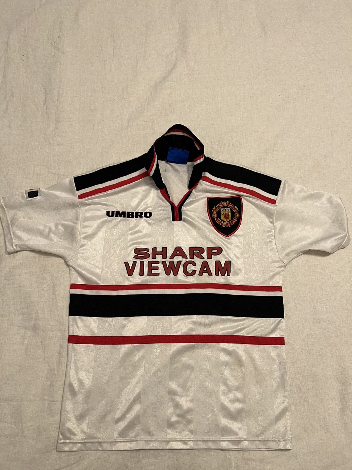 Vintage Manchester United Away Kit 97 99