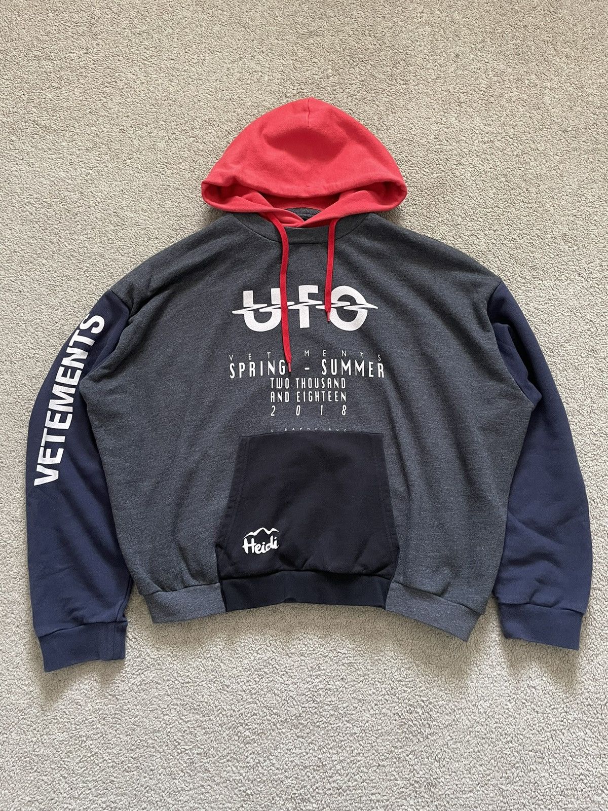 Ss18 Vetements Ufo Reversible Logo Hoodie T-Shirts, Sweatshirt | FlexRushtees.com