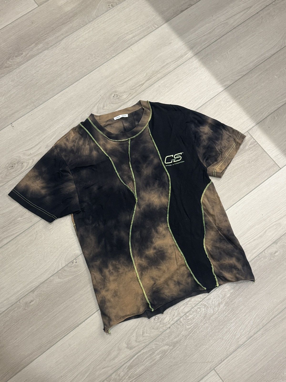 Swdn Cmmn Swdn Raz Panelled Bleach Dyed T Shirt