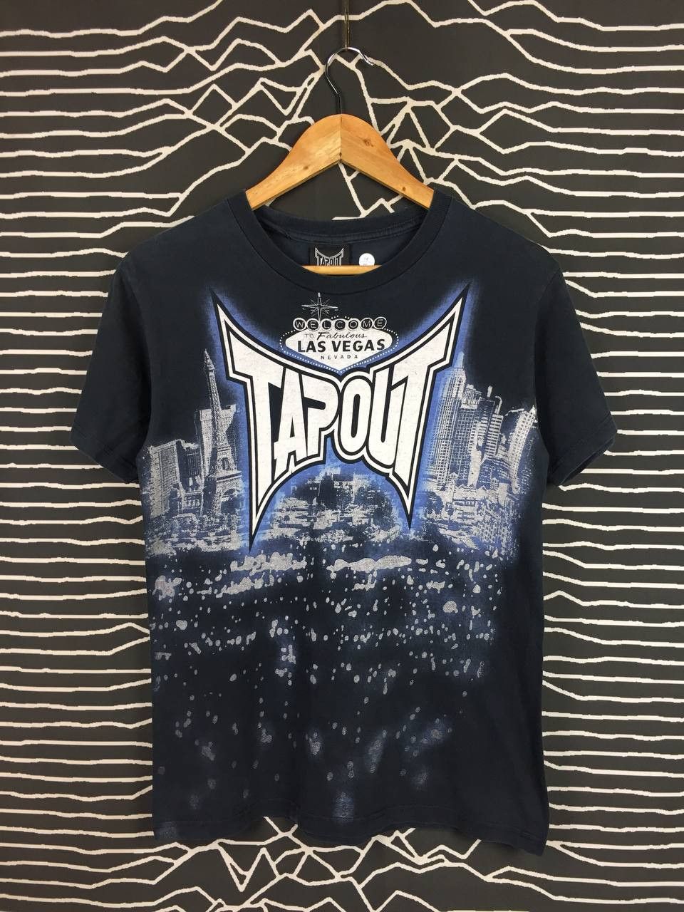 Vtg Tapout Las Vegas Overprint Ufc Mma Combat Sport Tee Hoodie, Sweatshirt | FlexRushtees.com