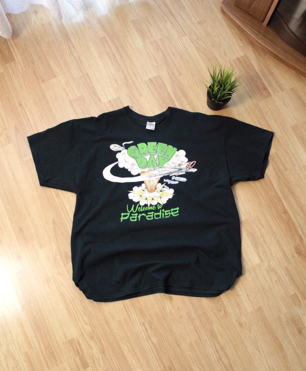 Vintage 2014 Green Day Welcome To Paradise Vintage Punk Tour Shirt Hoodie, Sweatshirt | FlexRushtees.com