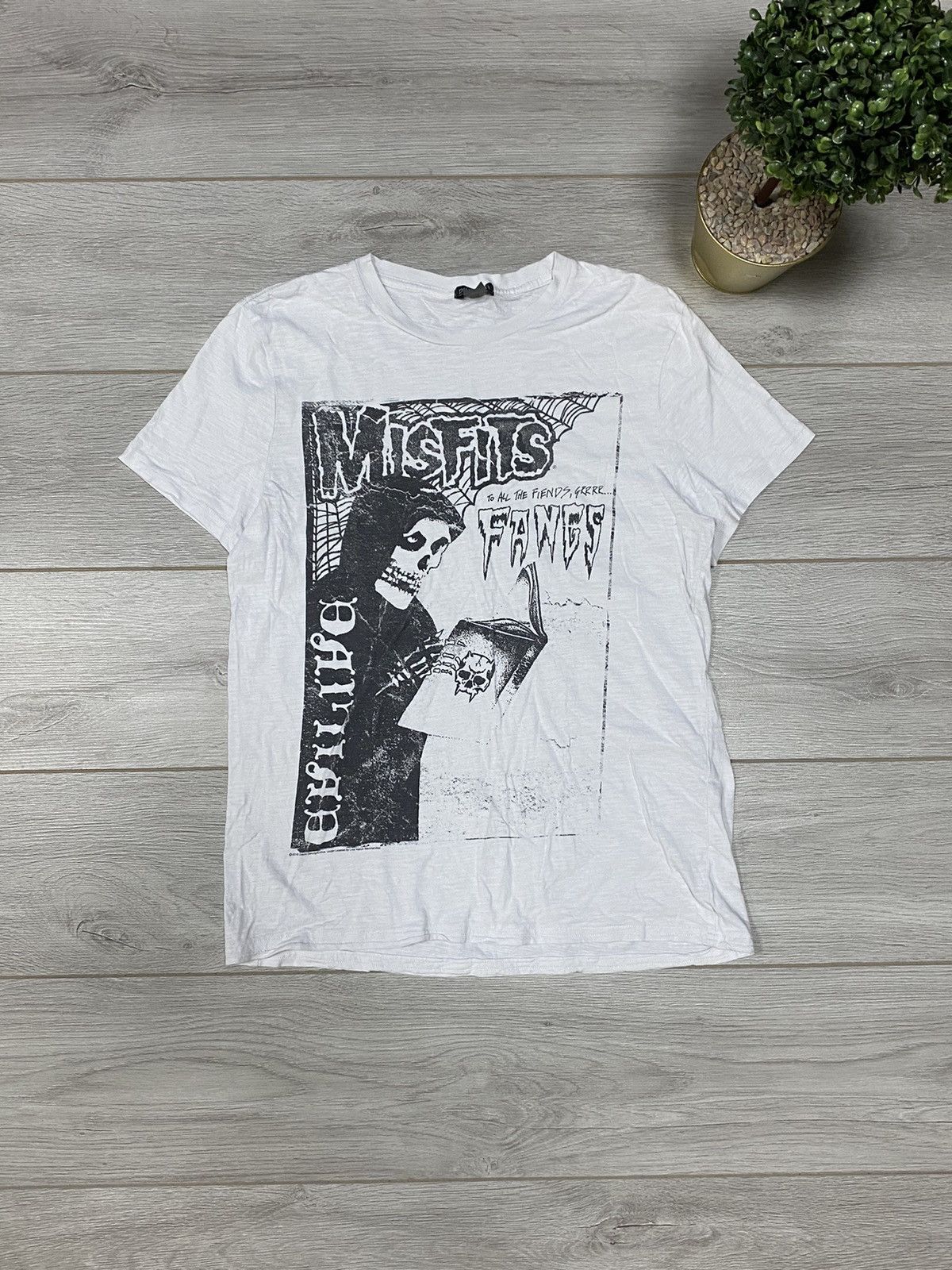 Vintage Misfits 2018 Big Print Death Fangs T-Shirts, Hoodie, Sweatshirt | FlexRushtees.com