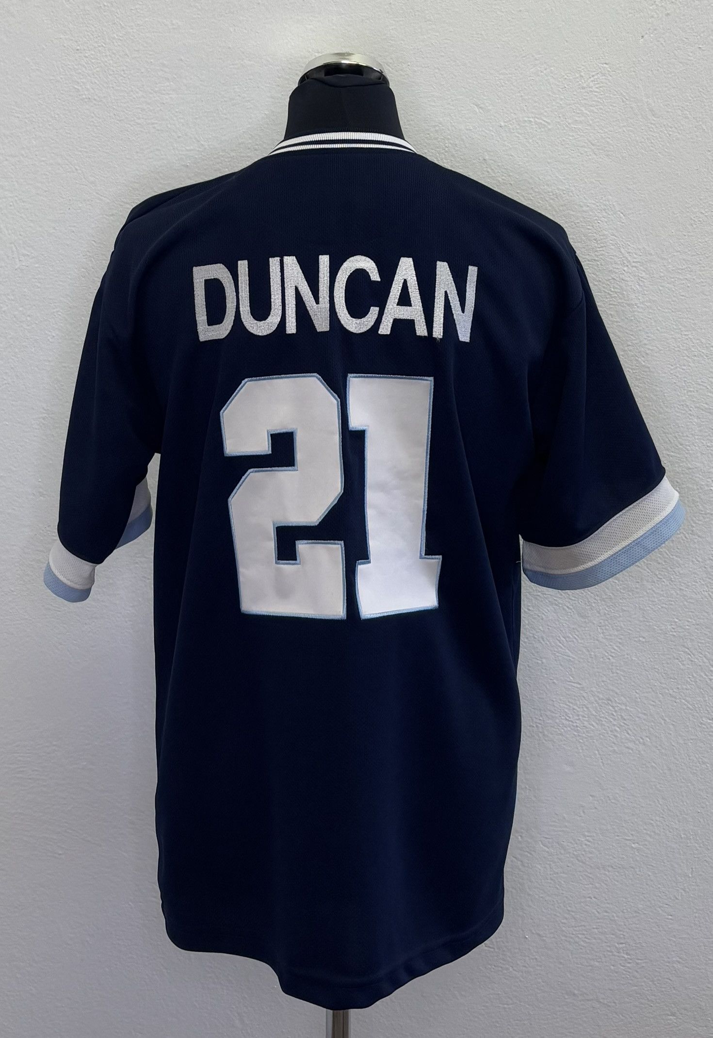 Nba San Antonio Spurs 21 Duncan Starter Jersey Size Xl T-Shirts, Hoodie, Sweatshirt | FlexRushtees.com
