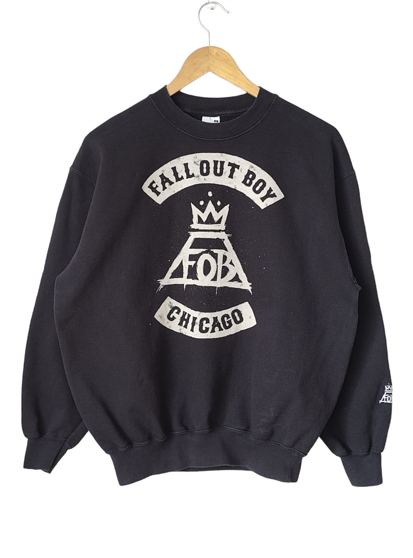 Vintage Fall Out Boy Chicago Vtg Vintage Official Sweatshirt T-Shirts, Hoodie | FlexRushtees.com