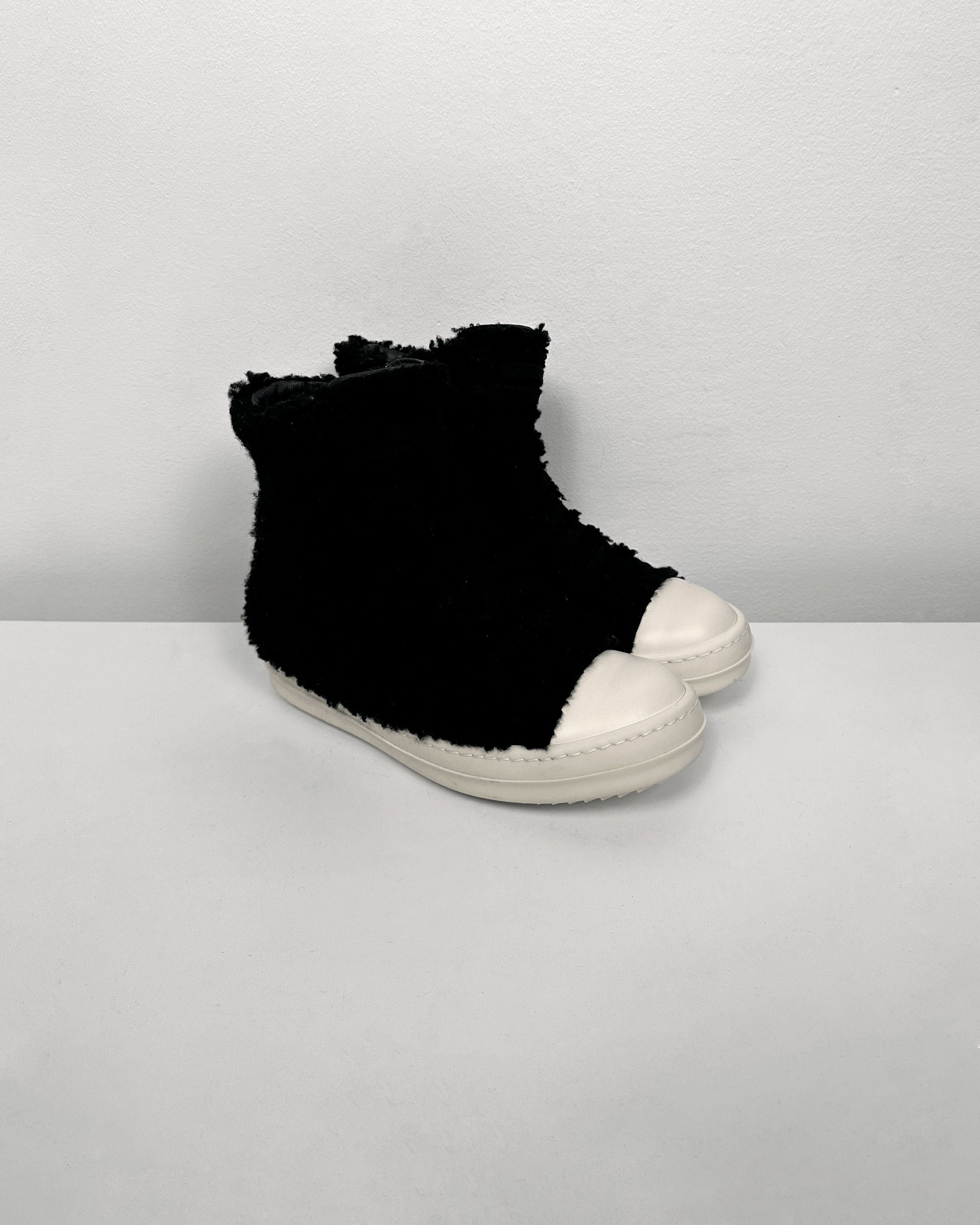 Owens Rick Owens Fur Shearling Black Ramones T-Shirts, Hoodie, Sweatshirt | AU16VibeMintTees.com