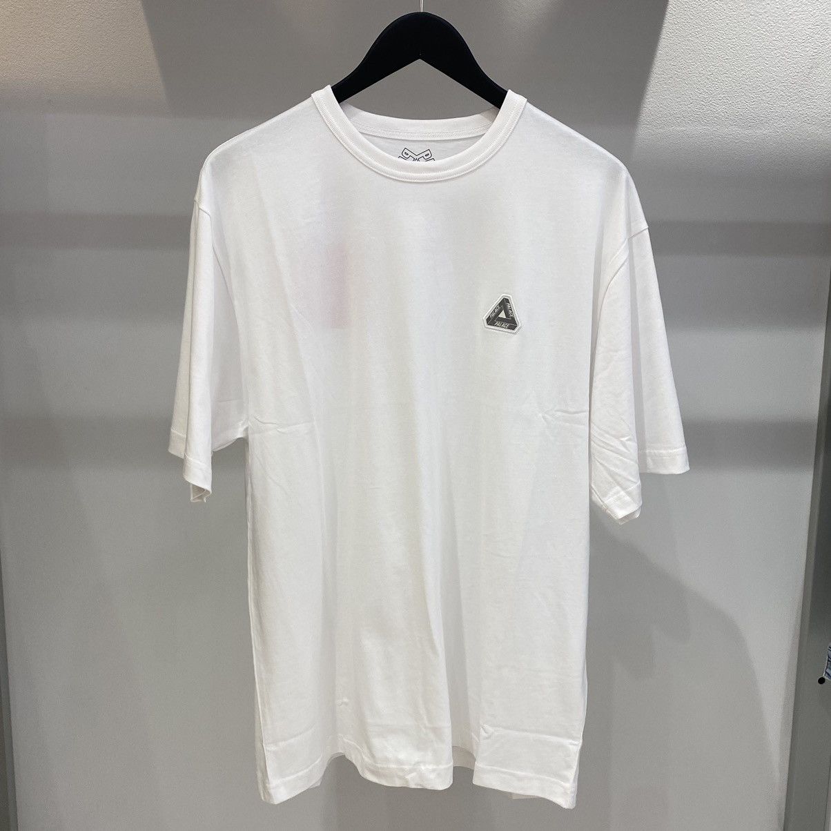 Palace Sofar Tee White Hoodie, Sweatshirt | FlexRushtees.com