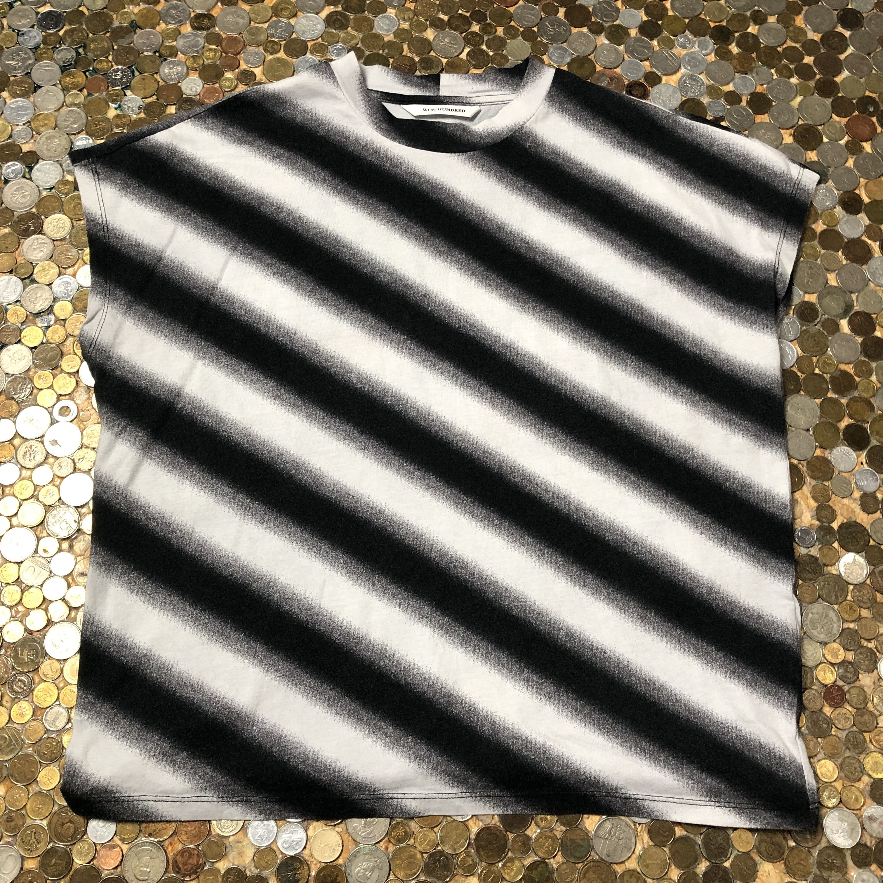 Hundred Won Hundred Strip Tee T Shirt Hoodie, Sweatshirt | FlexRushtees.com