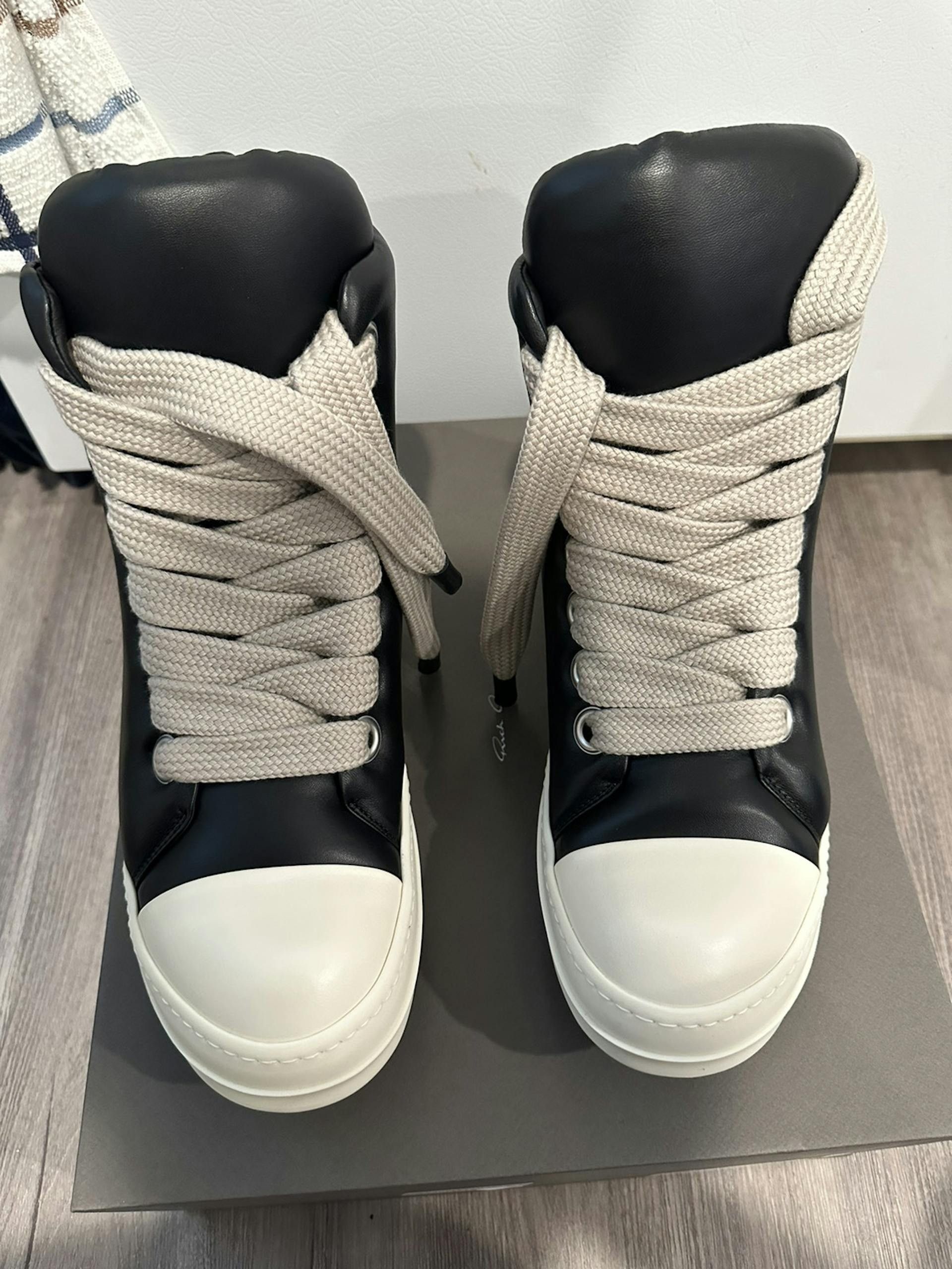 Owens Rick Owens Jumbo Lace Padded Ramones T-Shirts, Hoodie, Sweatshirt | AU16VibeMintTees.com