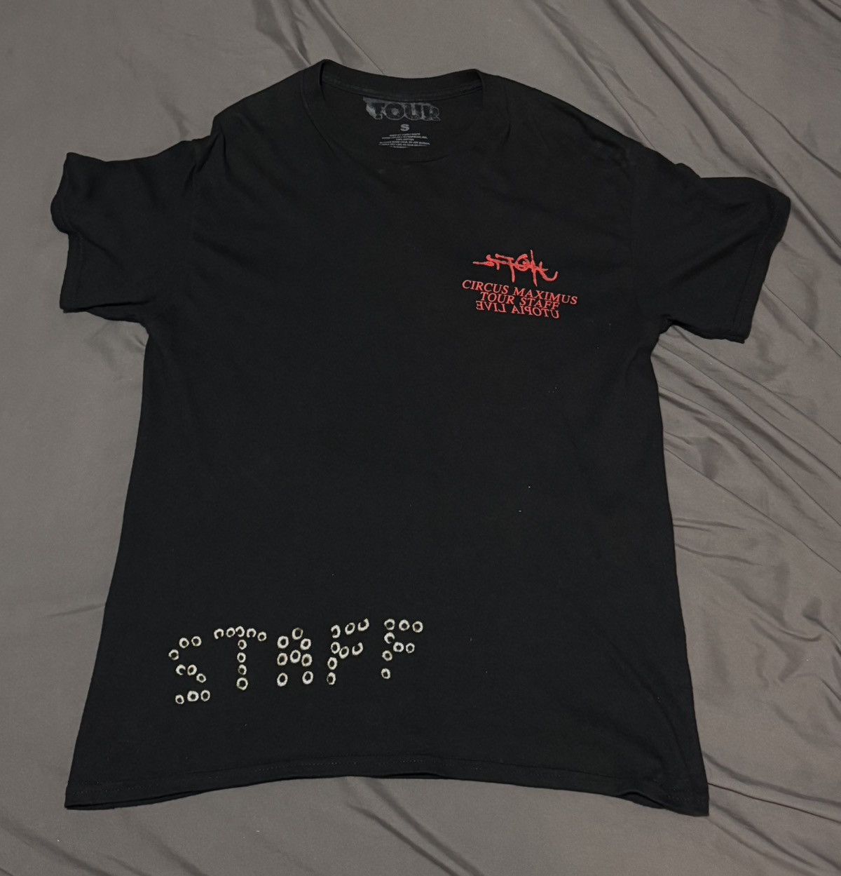 Scott Travis Scott Rare Staff Tee London Hoodie, Sweatshirt | FlexRushtees.com