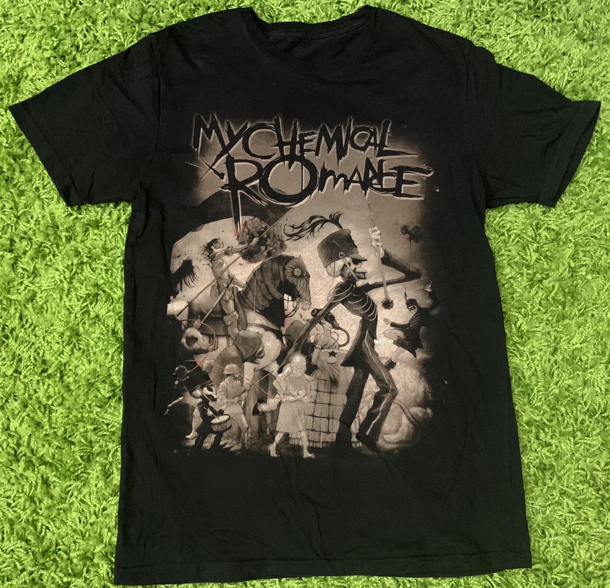 My Chemical Romance X Vintage Vintage My Chemical Romance Rock Band T Shirt Size S Hoodie, Sweatshirt | FlexRushtees.com