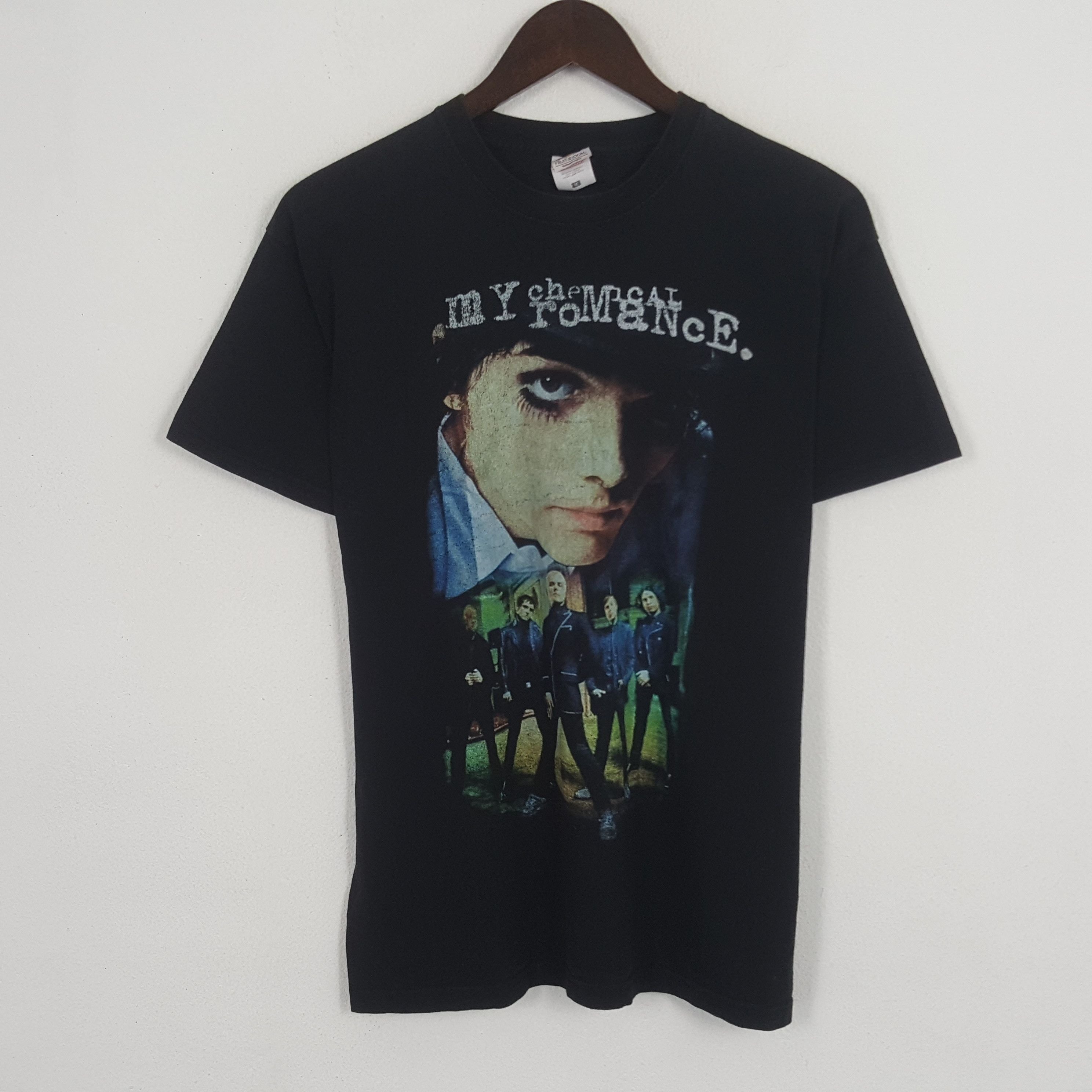 Fruit Of The Loom X Vintage Vintage My Chemical Romance American Rock Band Tshirt Hoodie, Sweatshirt | FlexRushtees.com